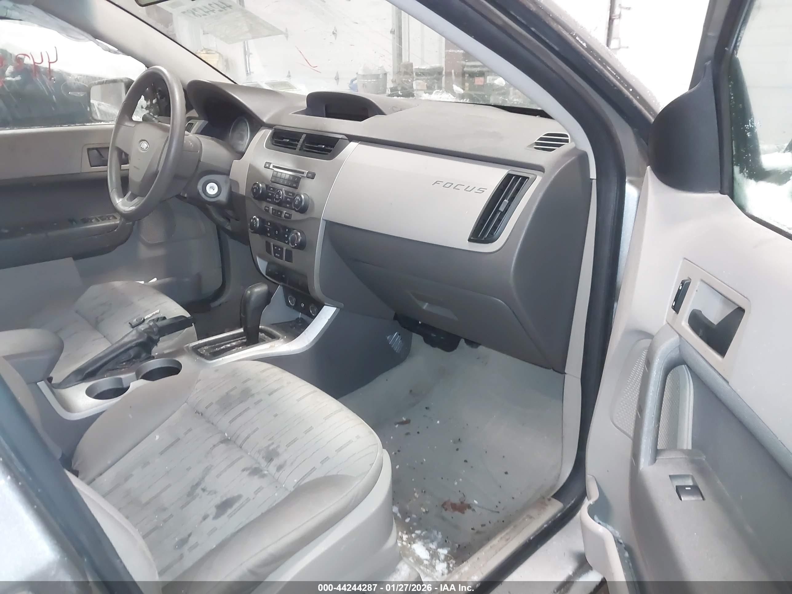FORD FOCUS image 5