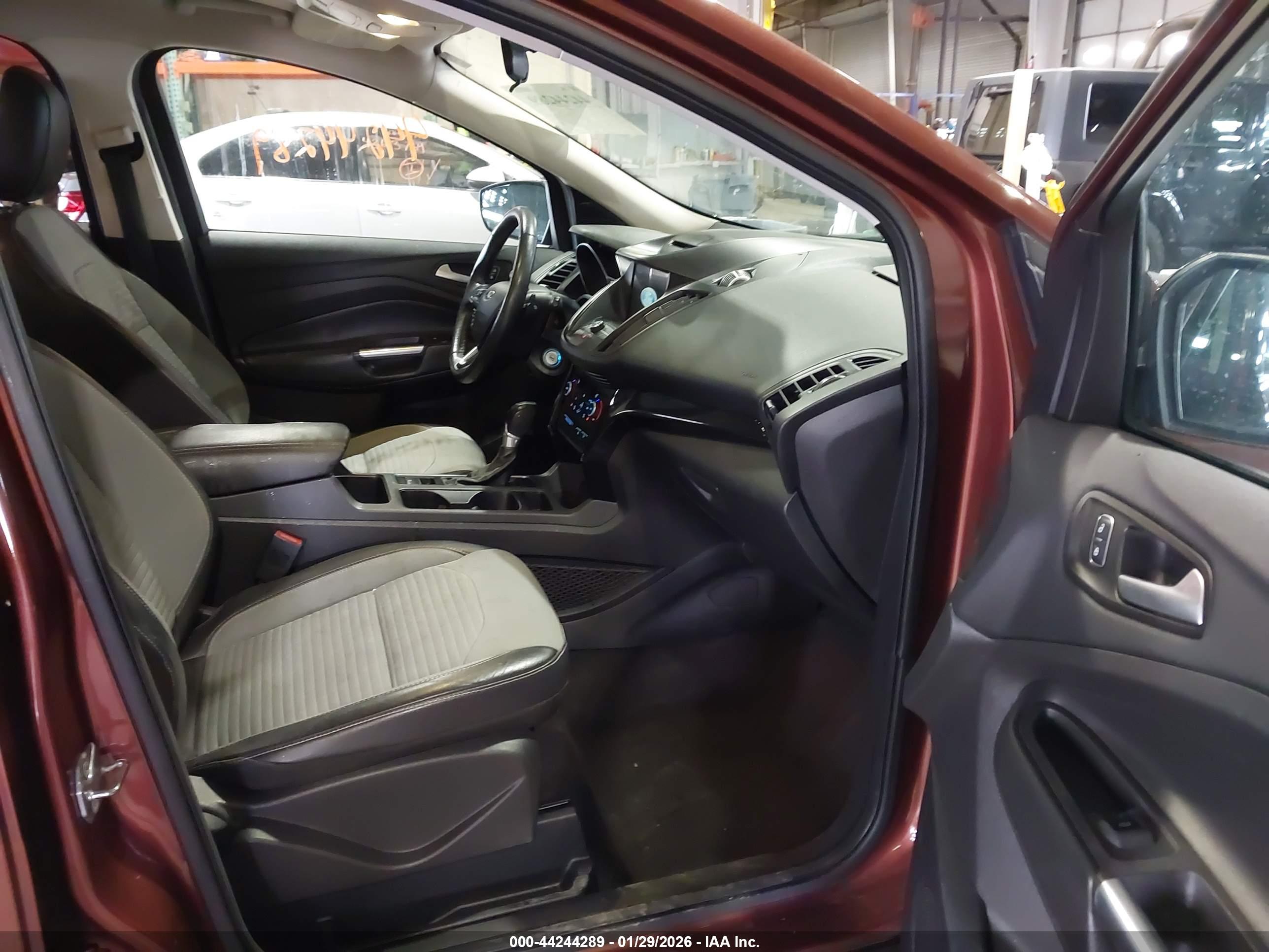 FORD ESCAPE image 5