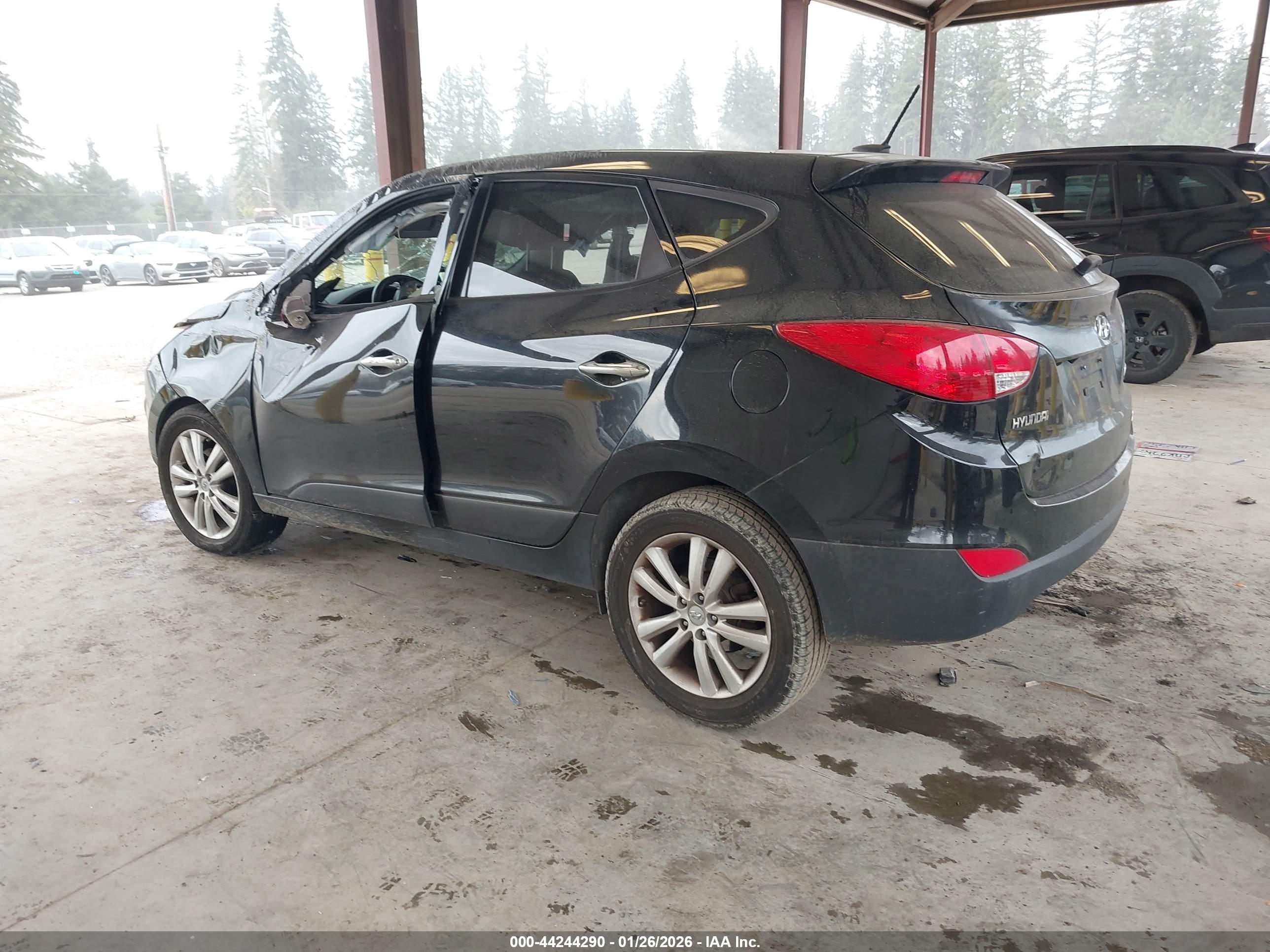 HYUNDAI TUCSON image 3