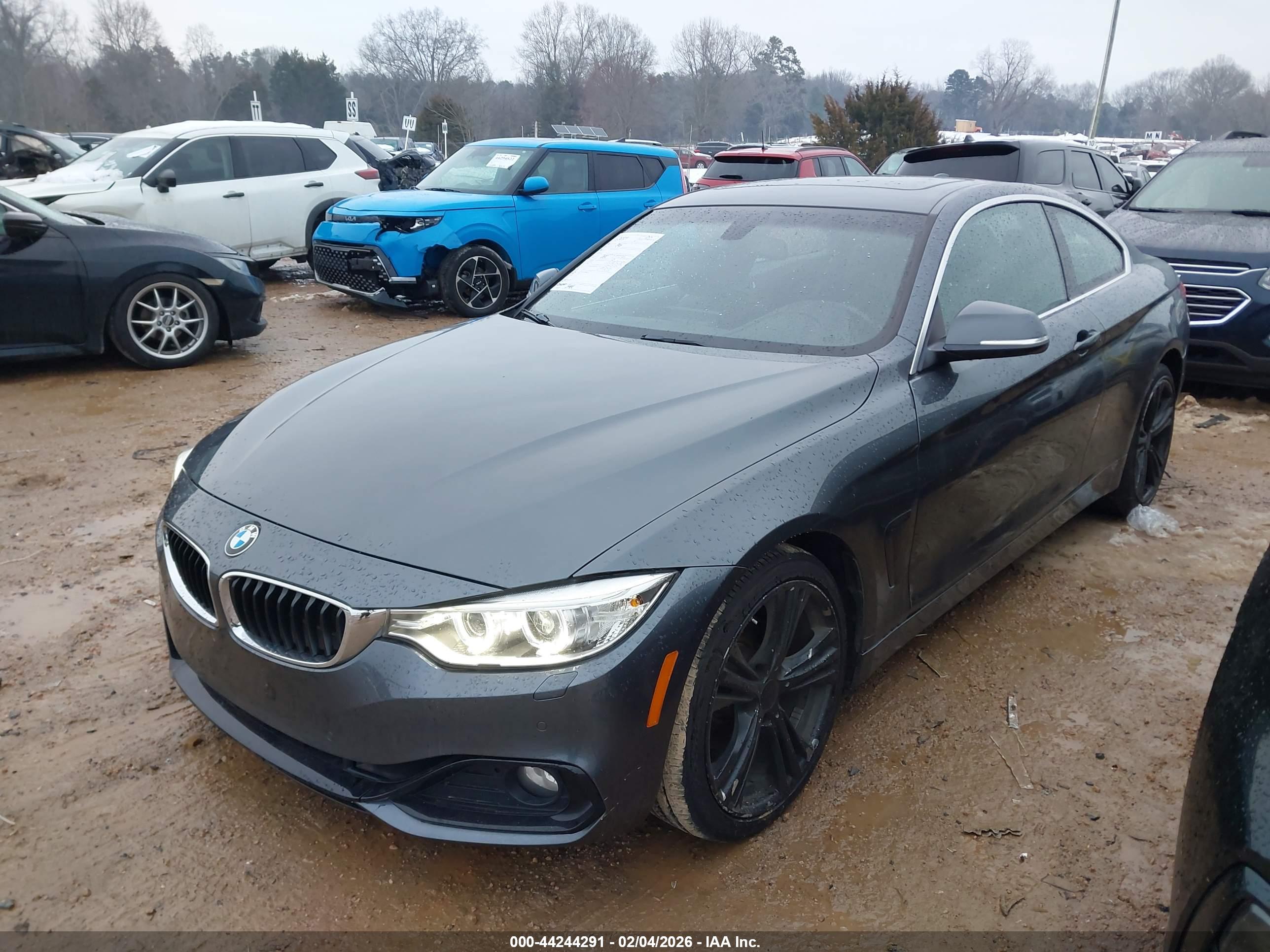 BMW 4 image 2