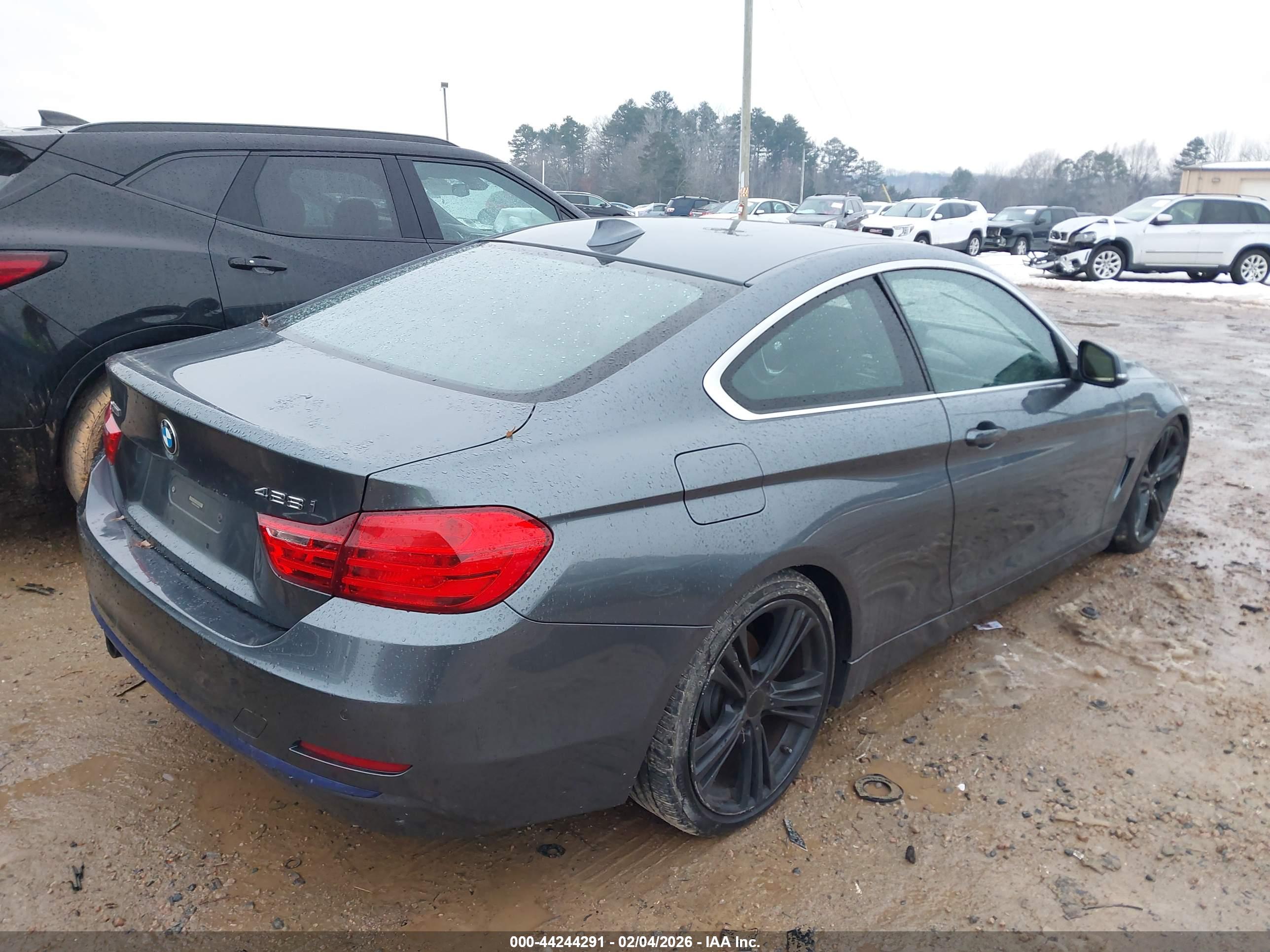 BMW 4 image 4