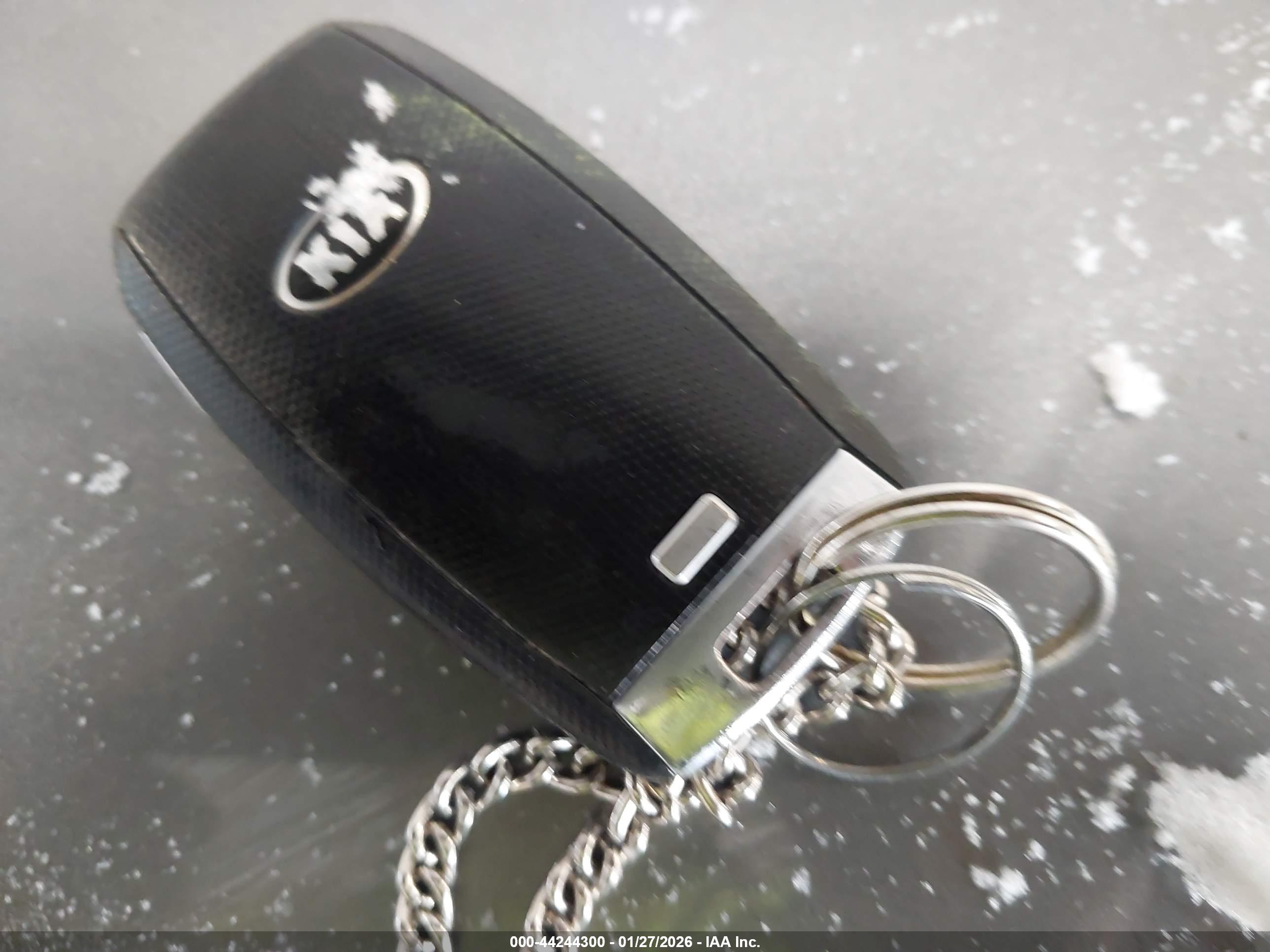 KIA SORENTO image 11