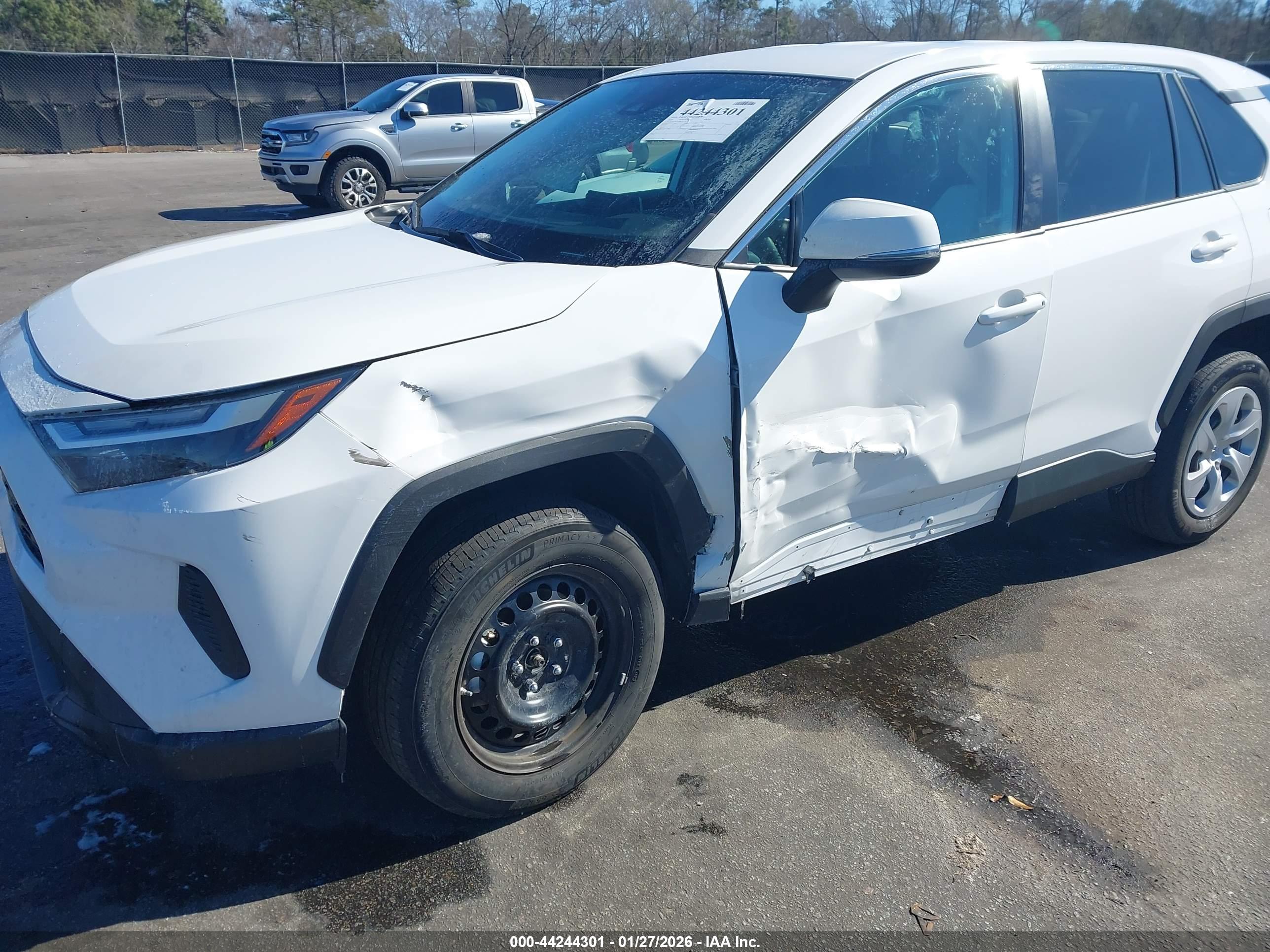 TOYOTA RAV4 image 6