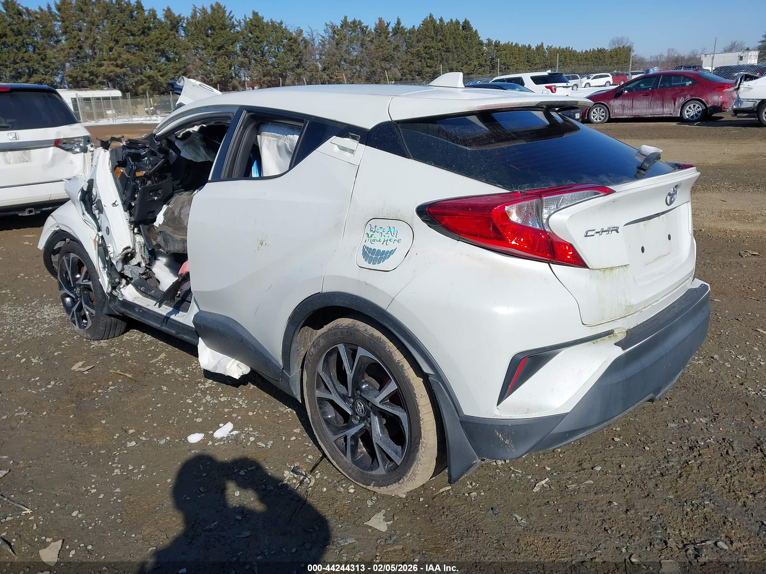 TOYOTA C-HR image 3