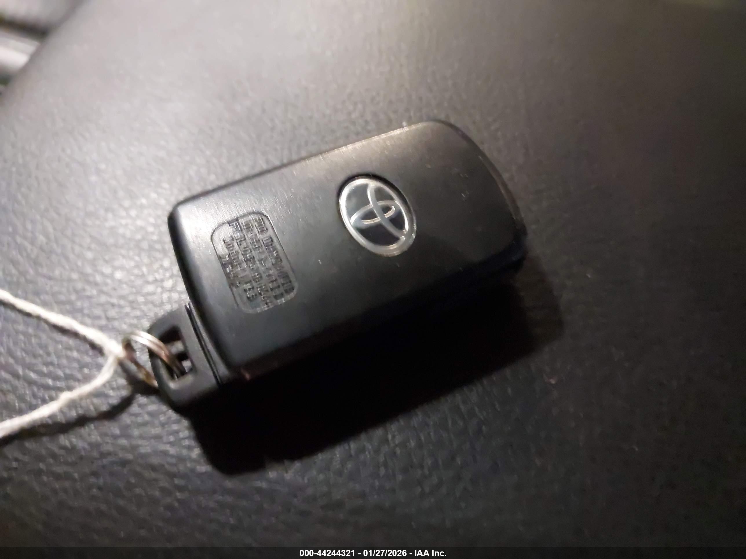 TOYOTA TACOMA image 11