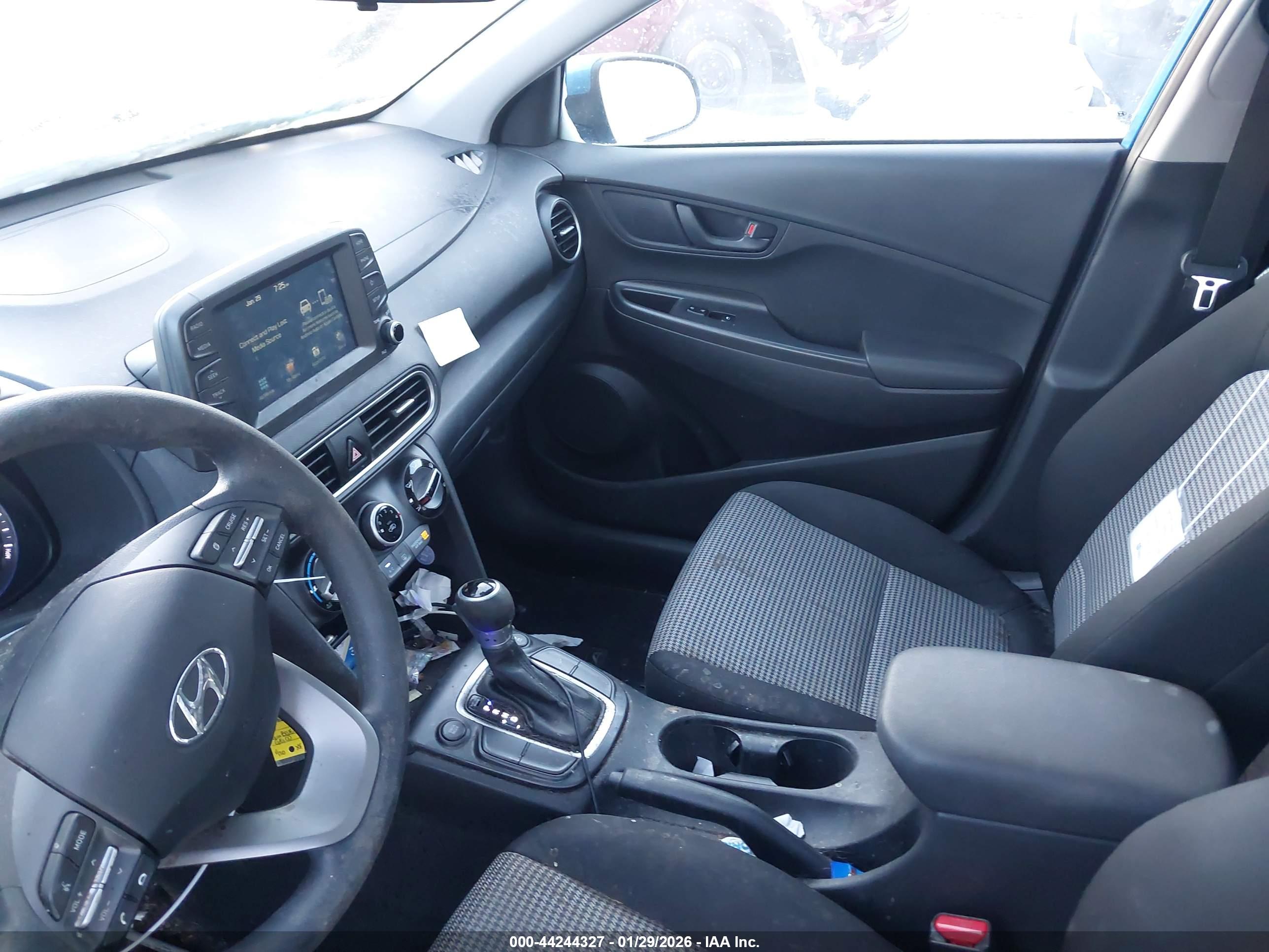 HYUNDAI KONA image 5