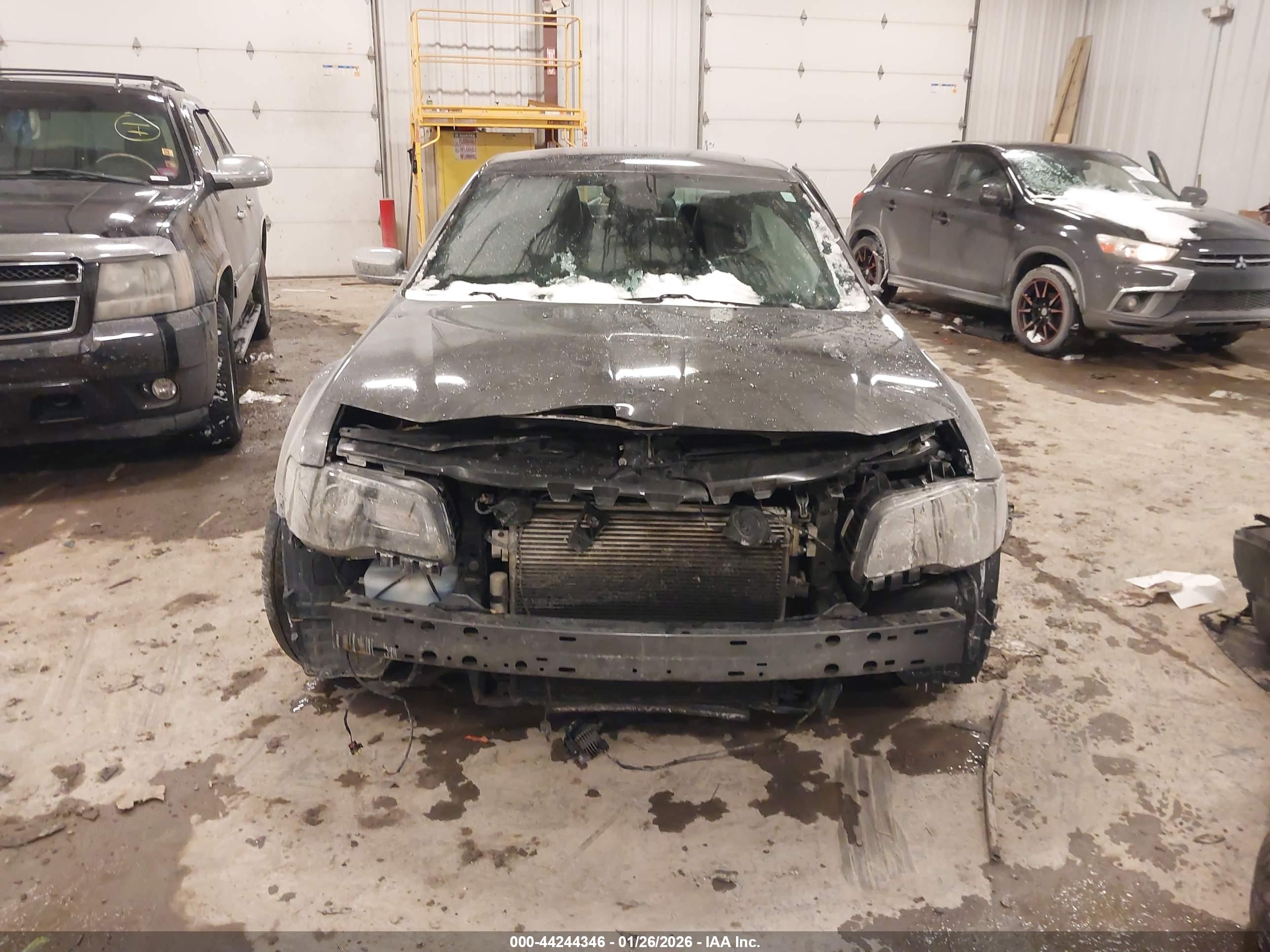CHRYSLER 300 image 6