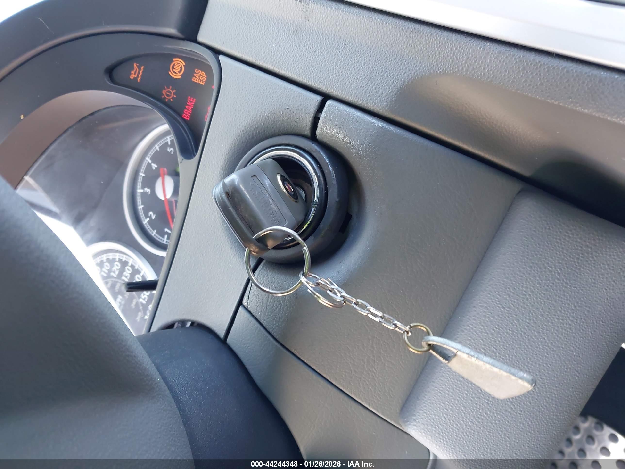 CHRYSLER CROSSFIRE image 11