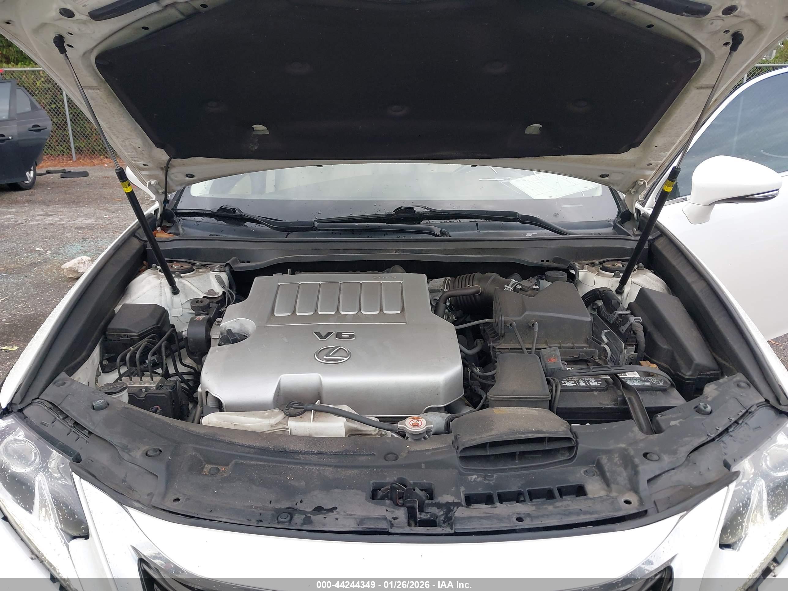 LEXUS ES image 10