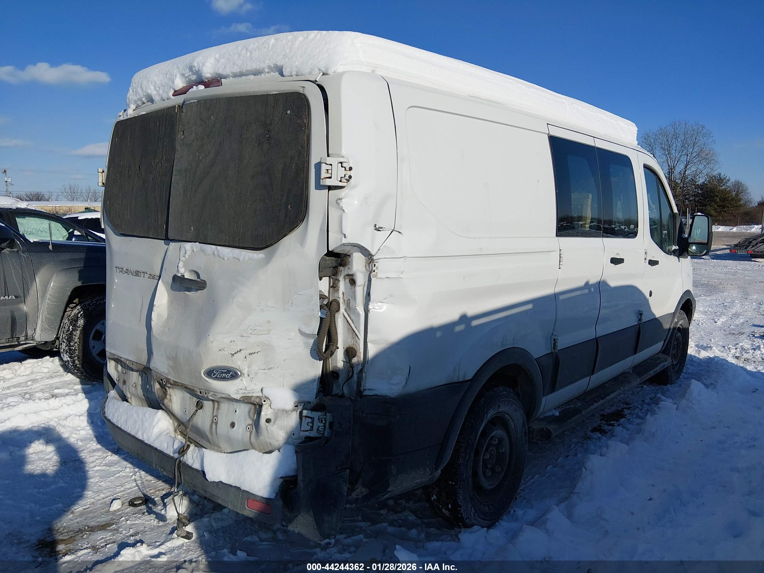 FORD TRANSIT-250 image 4