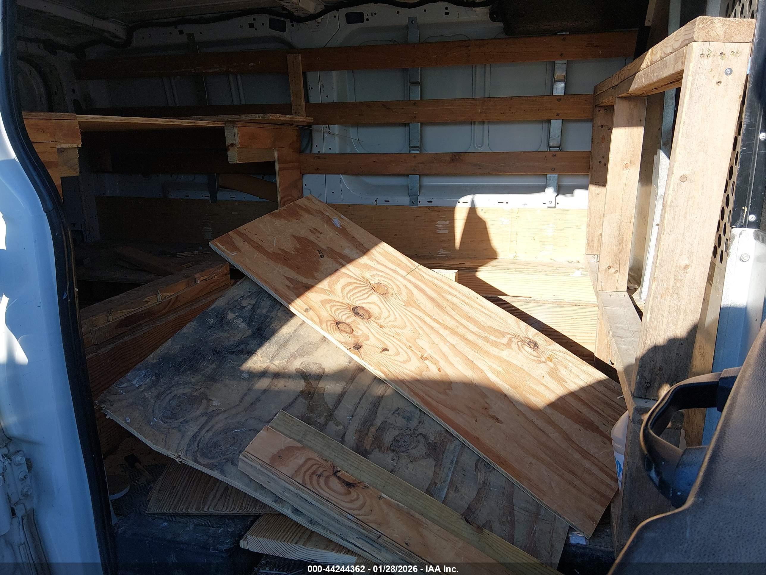 FORD TRANSIT-250 image 8