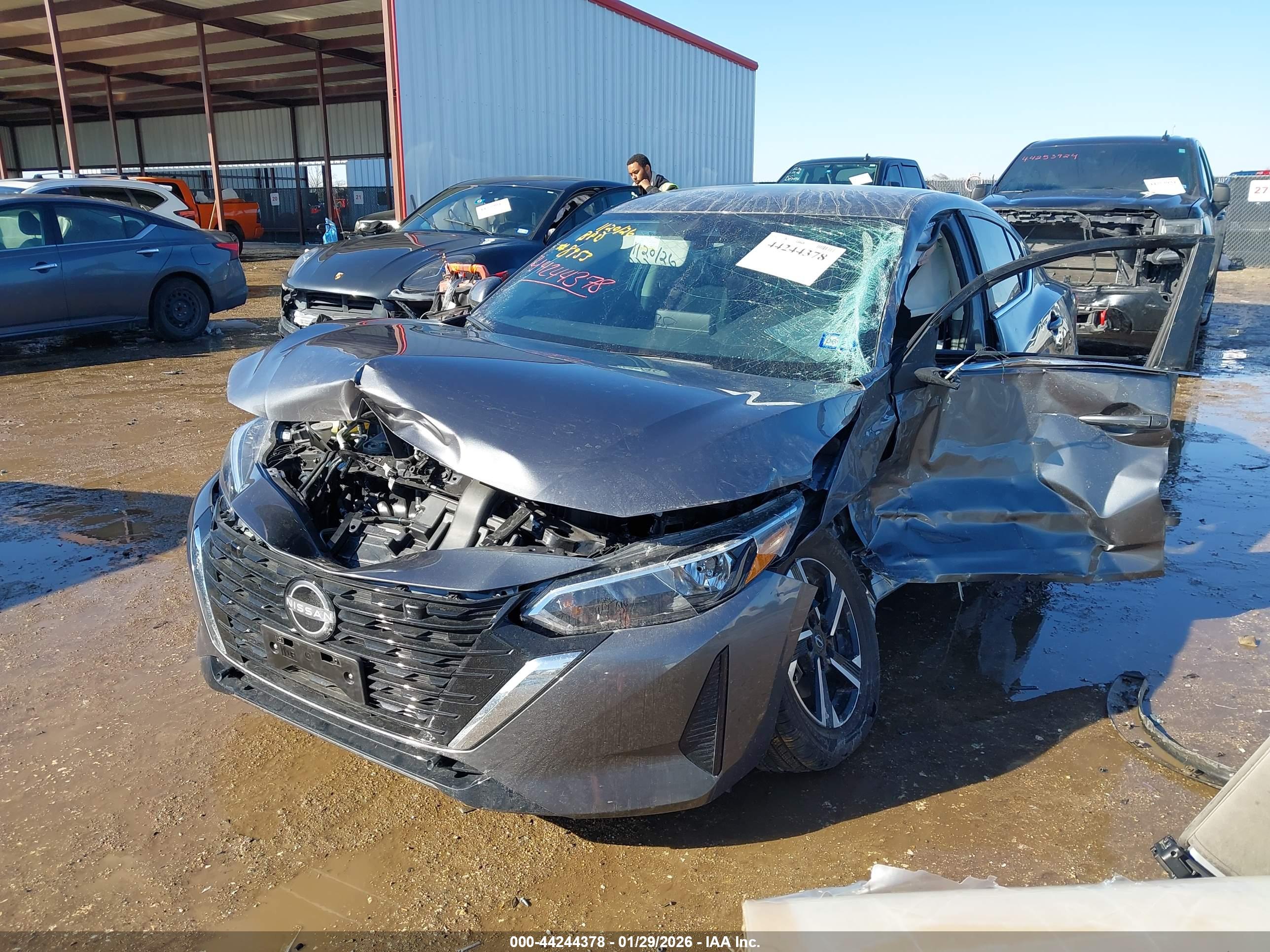 NISSAN SENTRA image 2