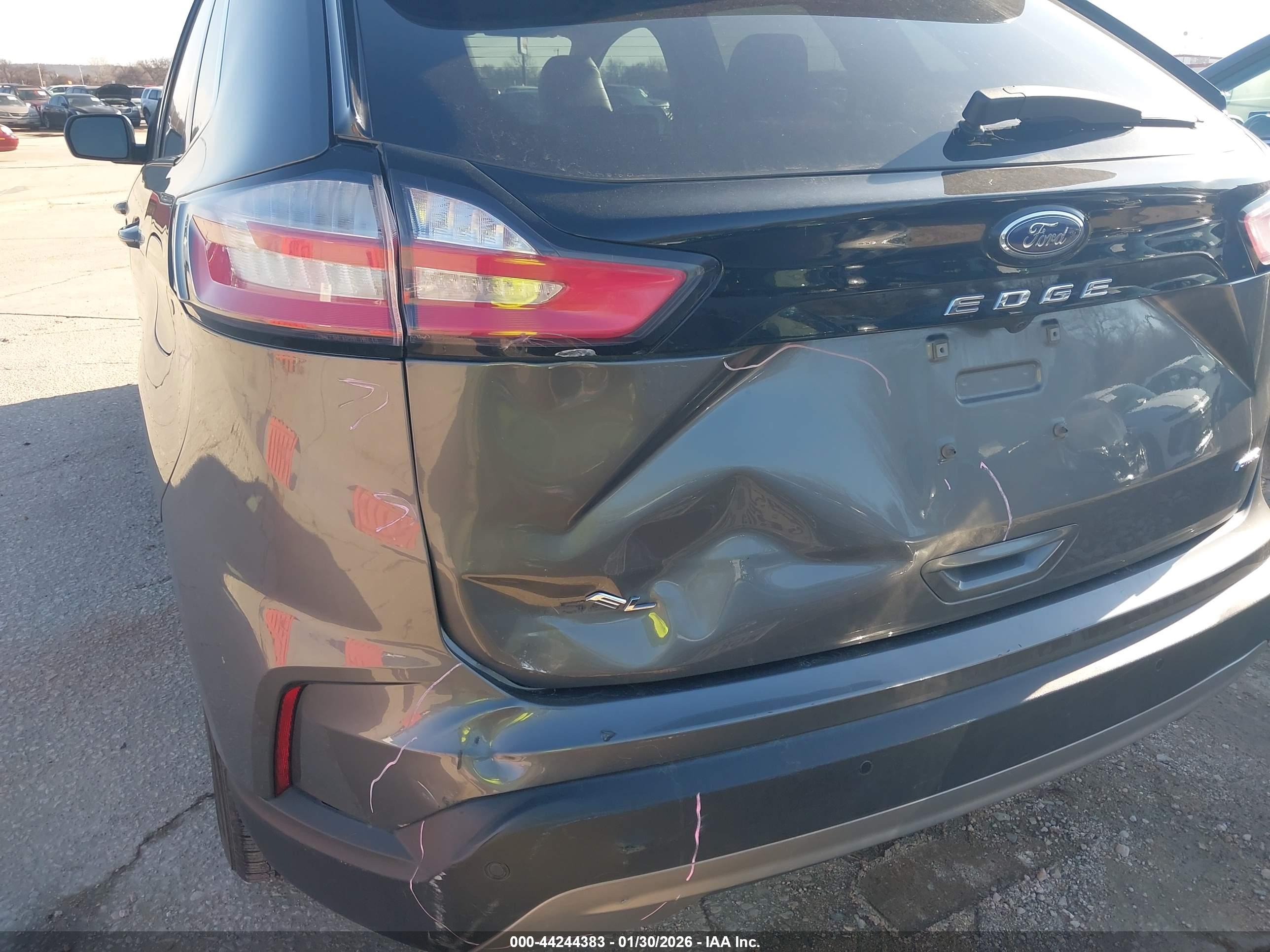 FORD EDGE image 6