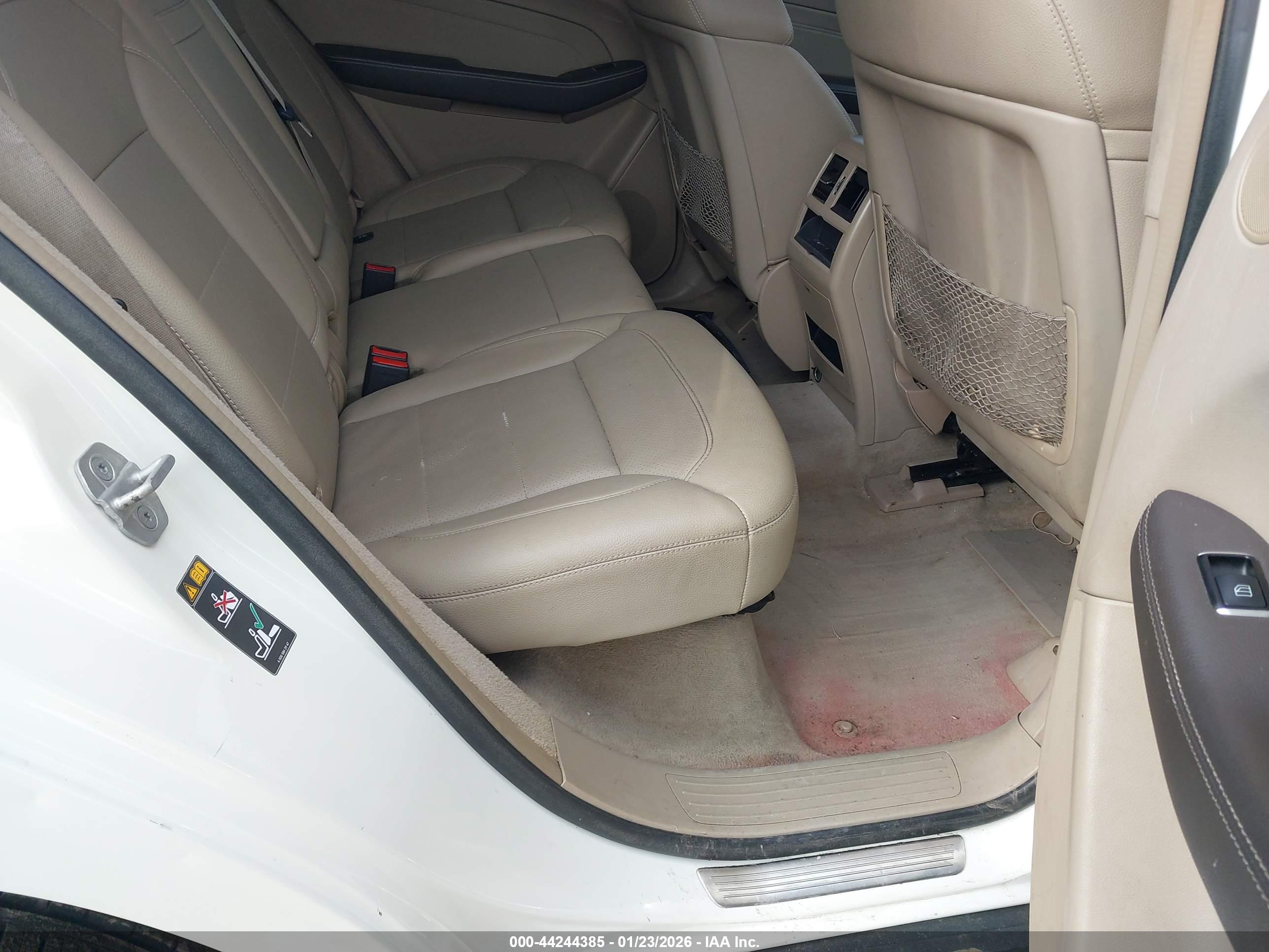 MERCEDES-BENZ ML image 8