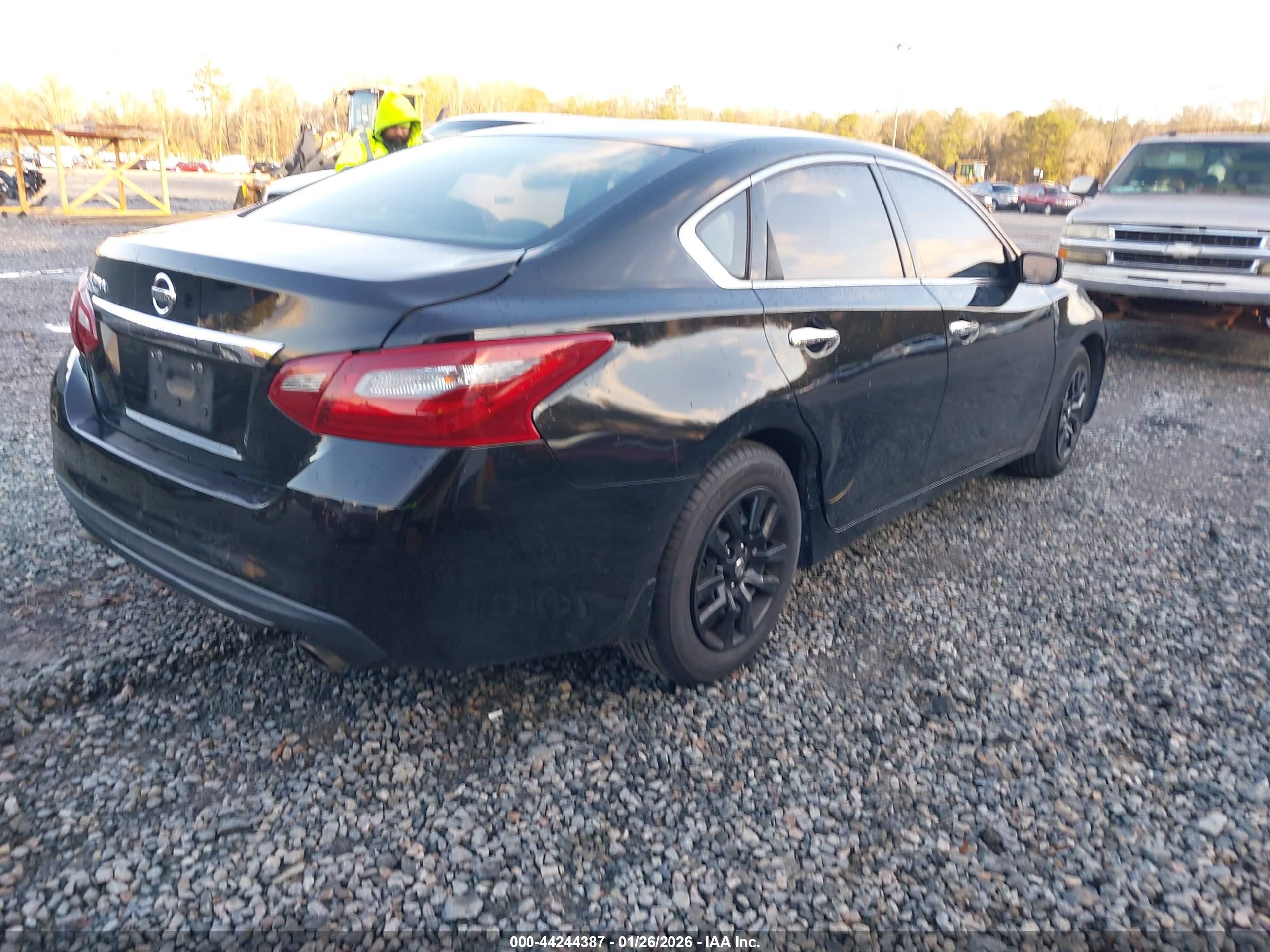 NISSAN ALTIMA image 4