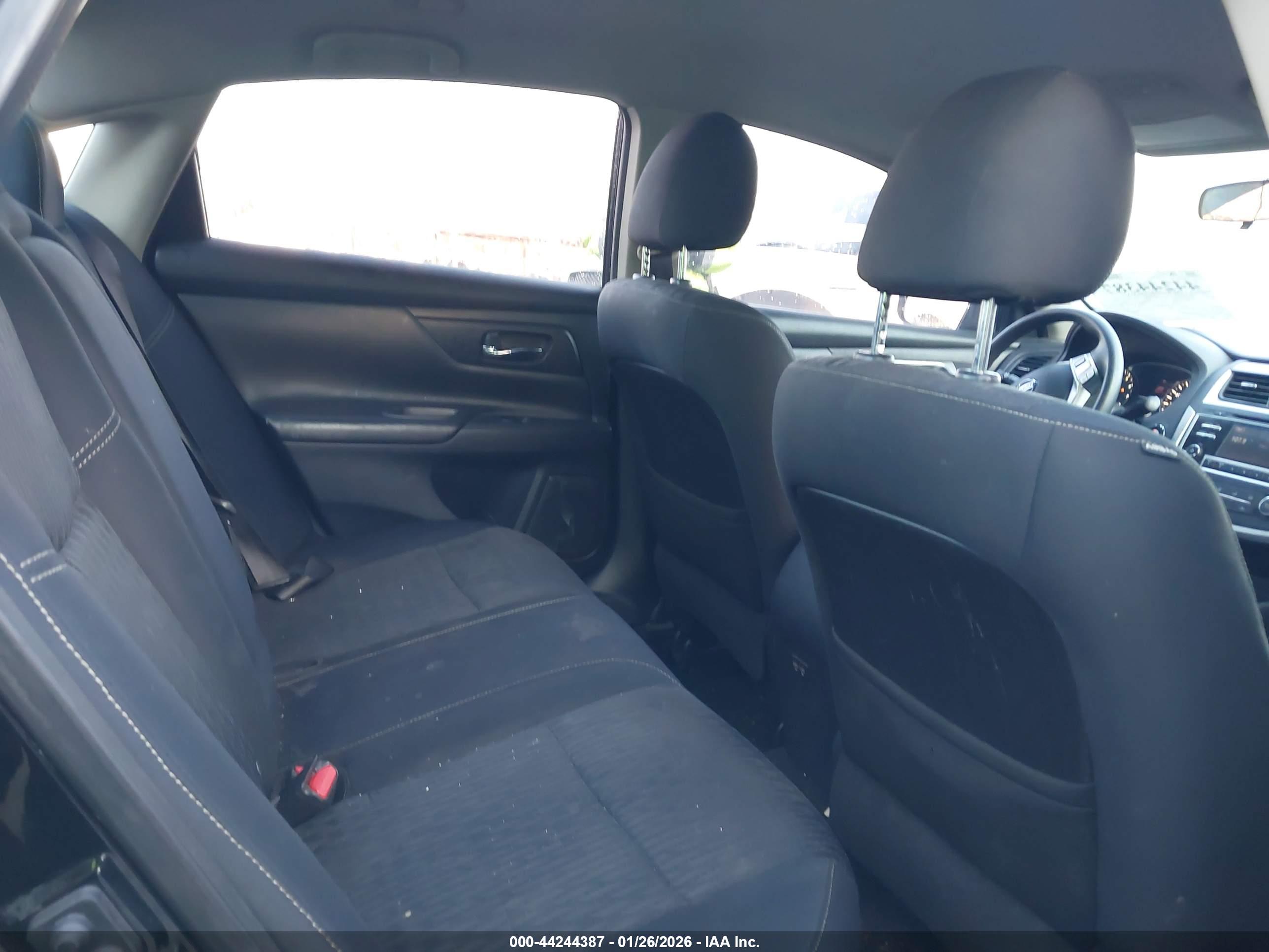 NISSAN ALTIMA image 8