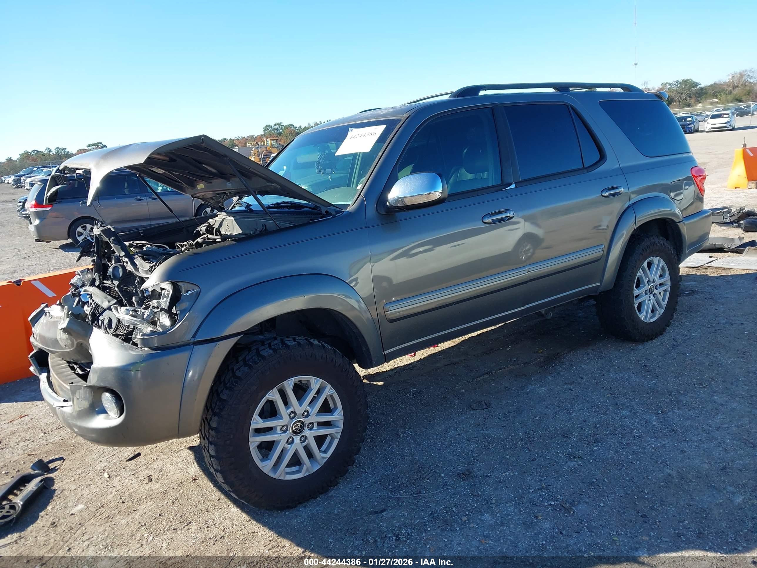 TOYOTA SEQUOIA image 2