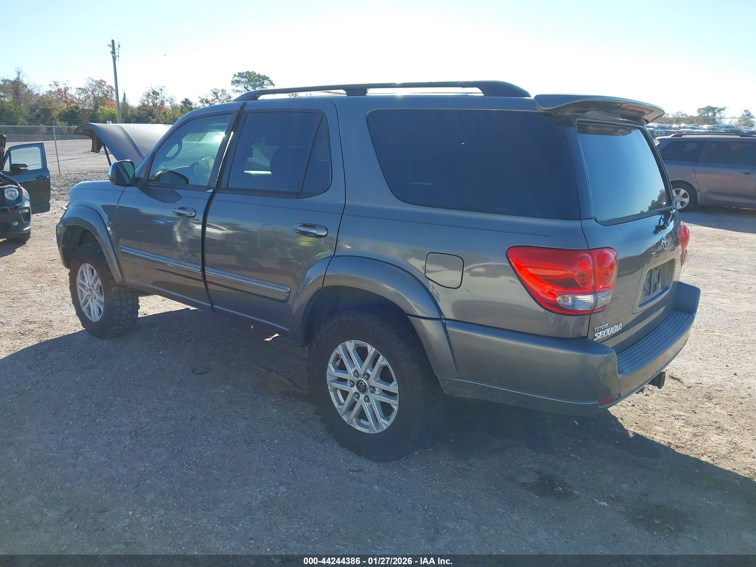 TOYOTA SEQUOIA image 3