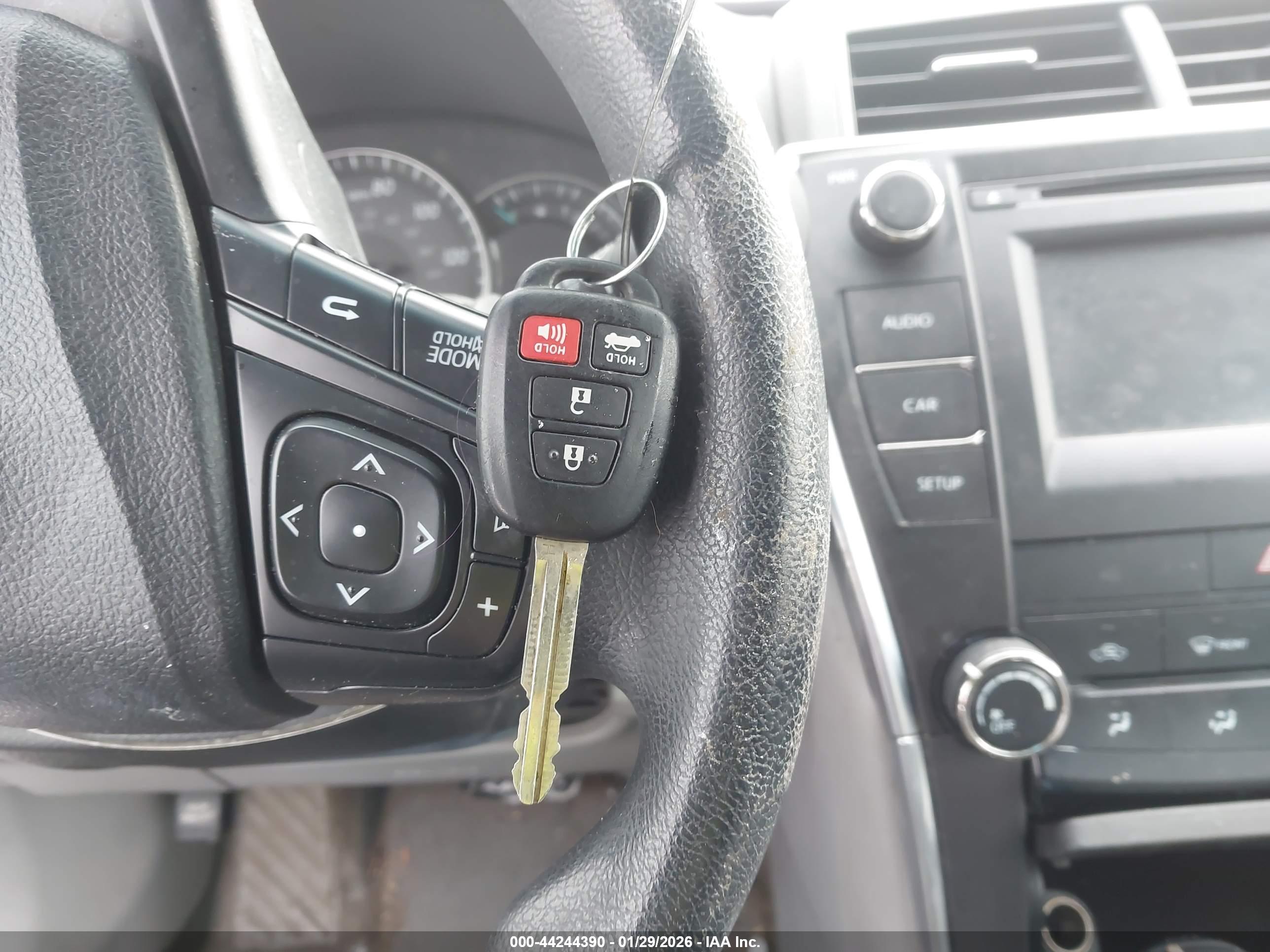 TOYOTA CAMRY image 11
