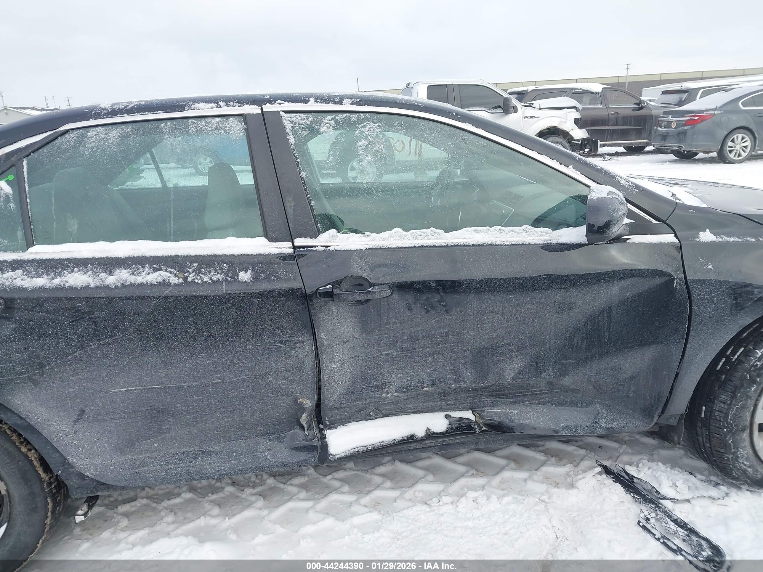 TOYOTA CAMRY image 6