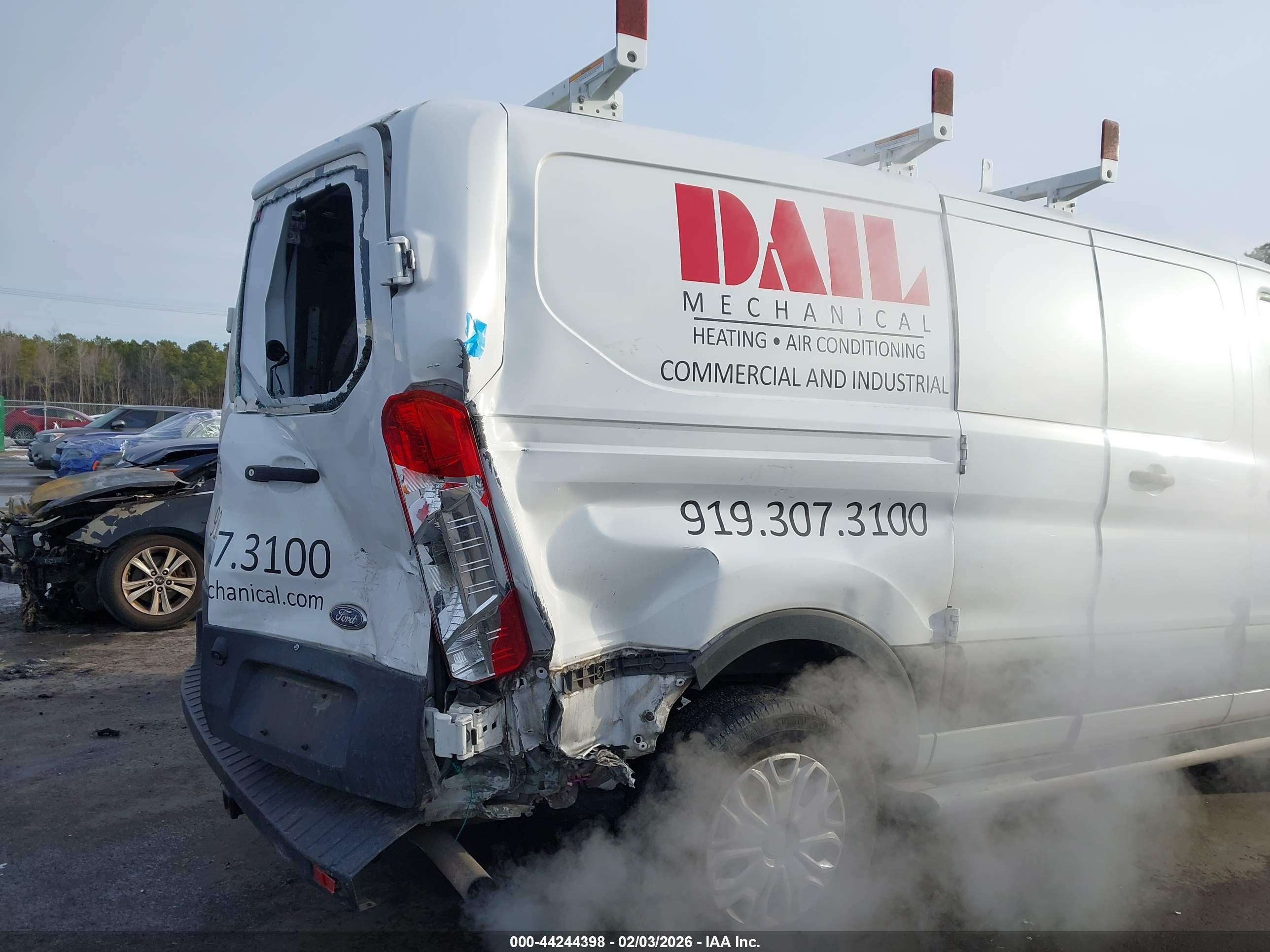 FORD TRANSIT-250 image 6