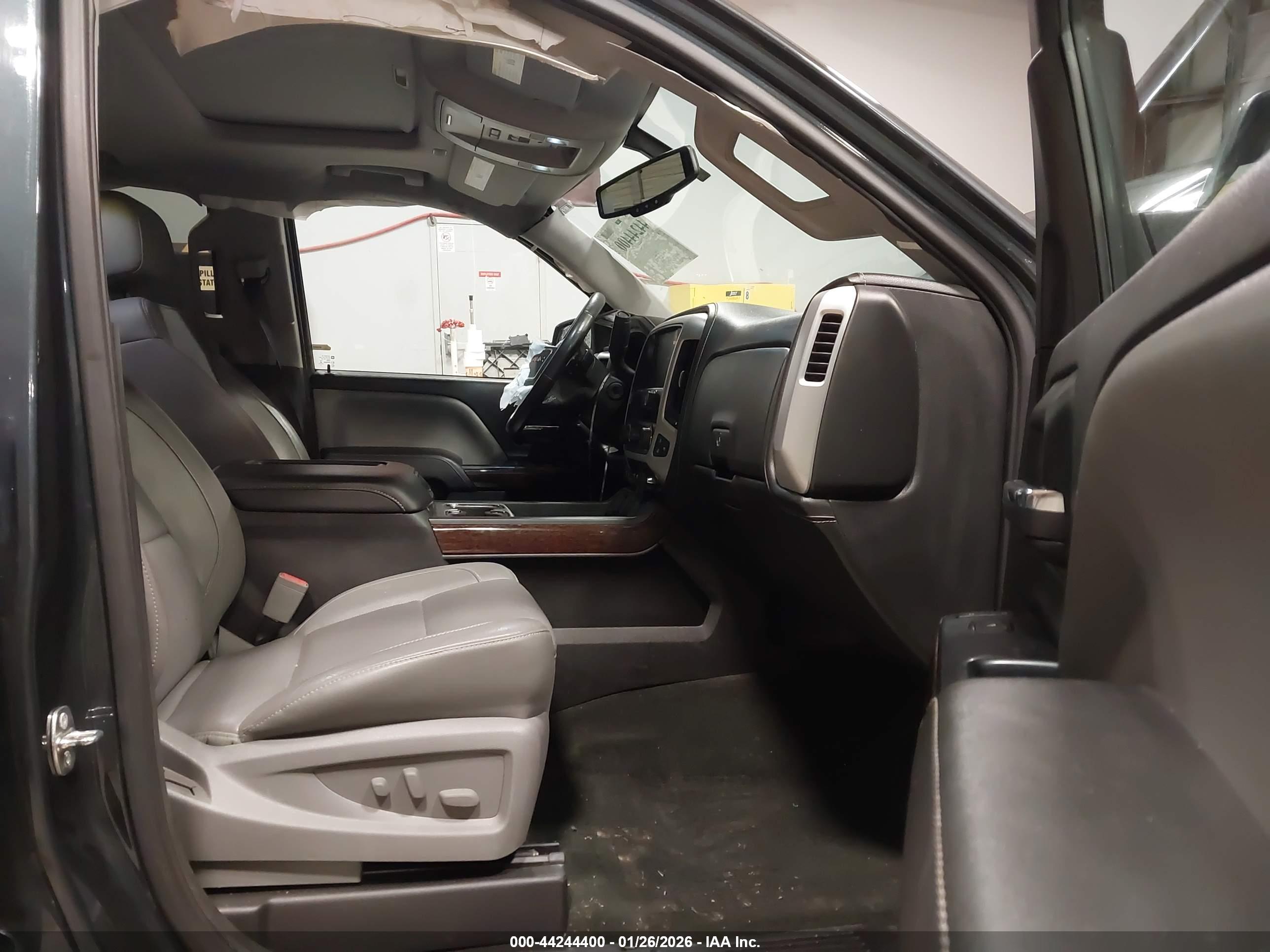 GMC SIERRA image 5