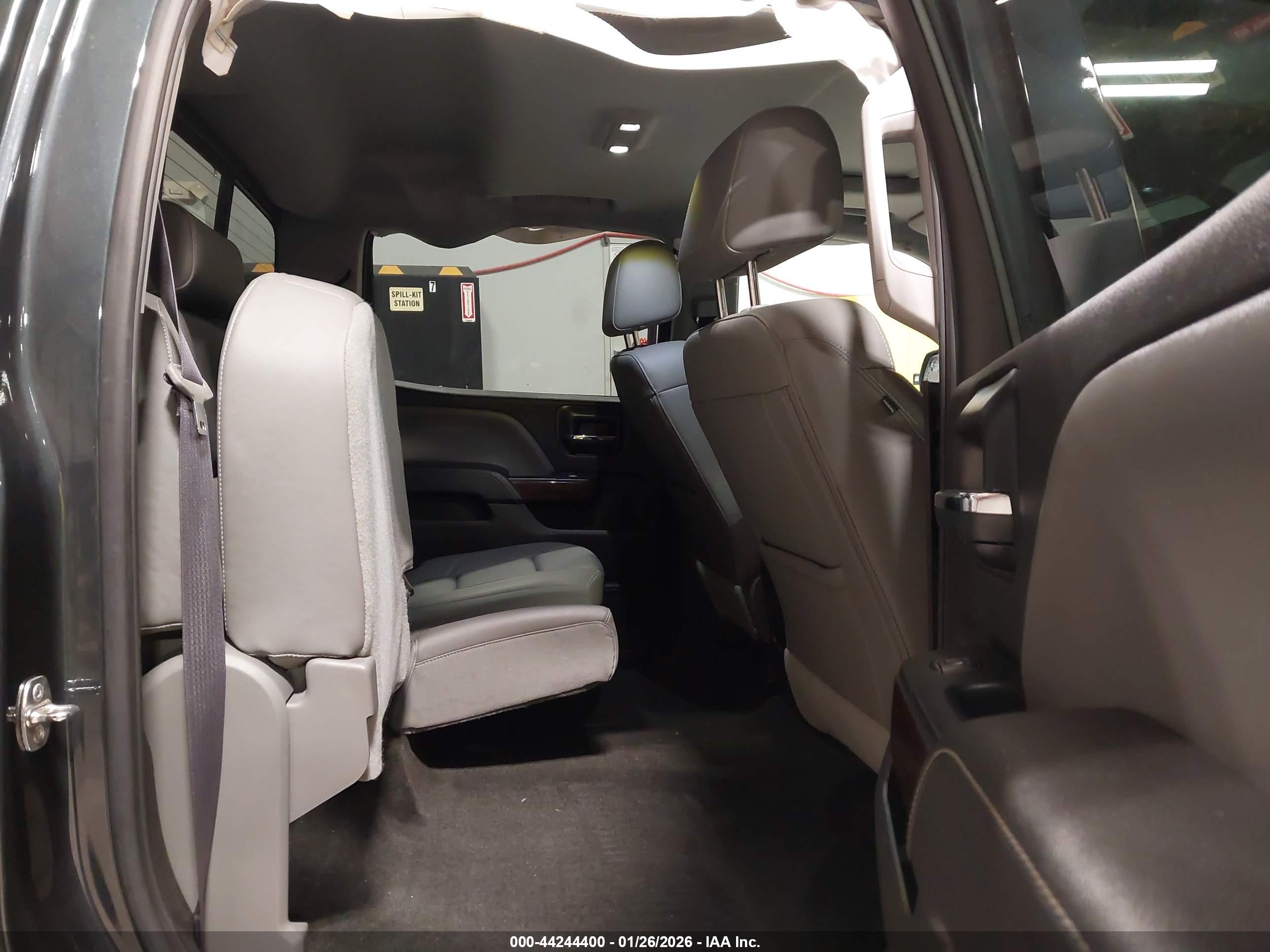 GMC SIERRA image 8
