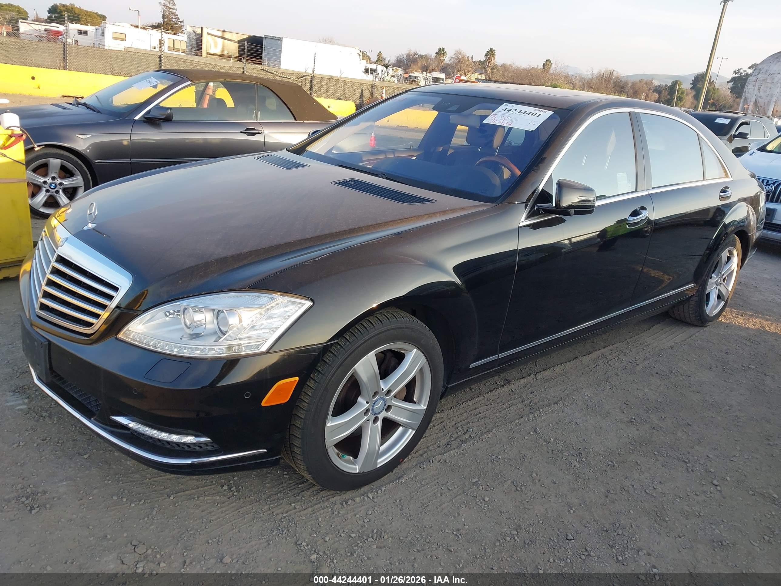 MERCEDES-BENZ S550 image 2