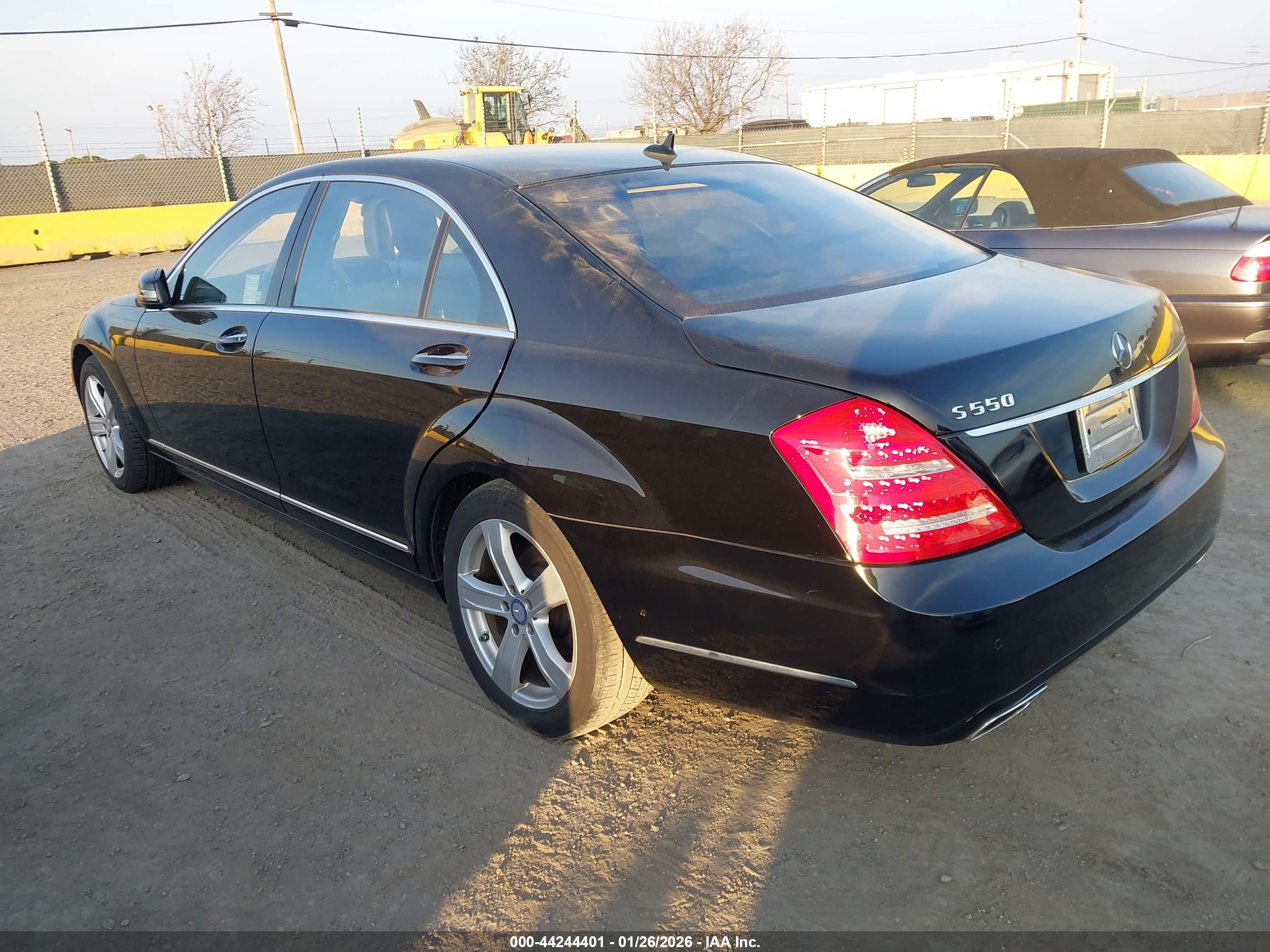 MERCEDES-BENZ S550 image 3