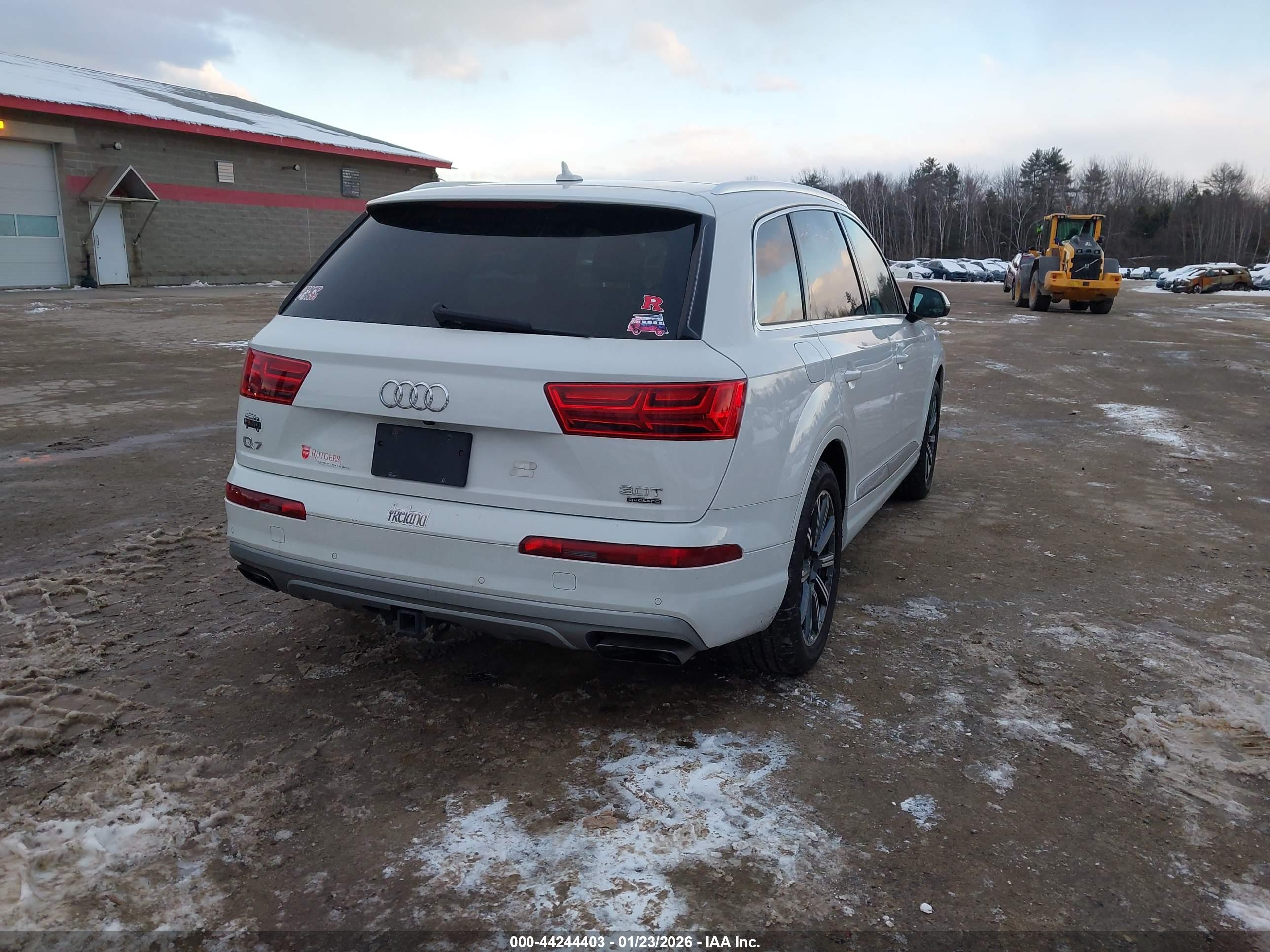 AUDI Q7 image 4