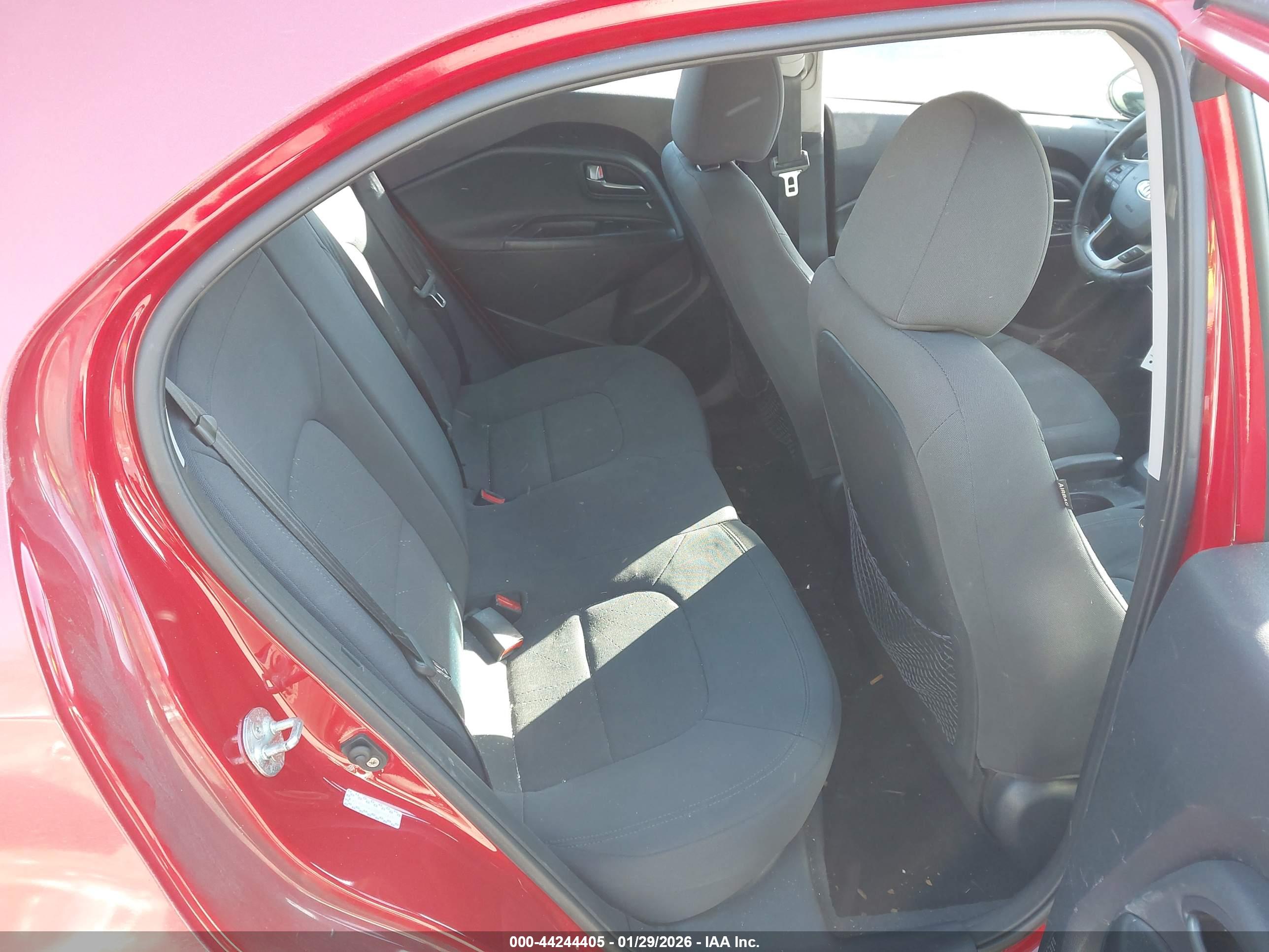 KIA RIO image 8