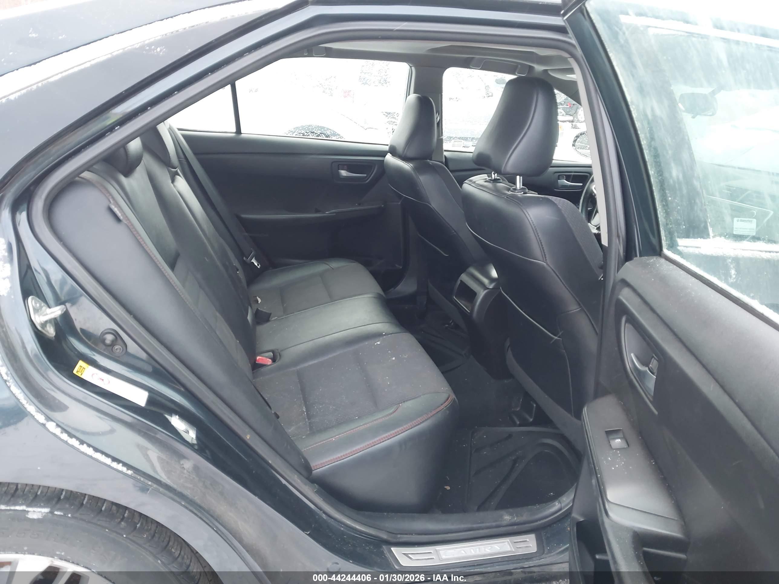 TOYOTA CAMRY image 8