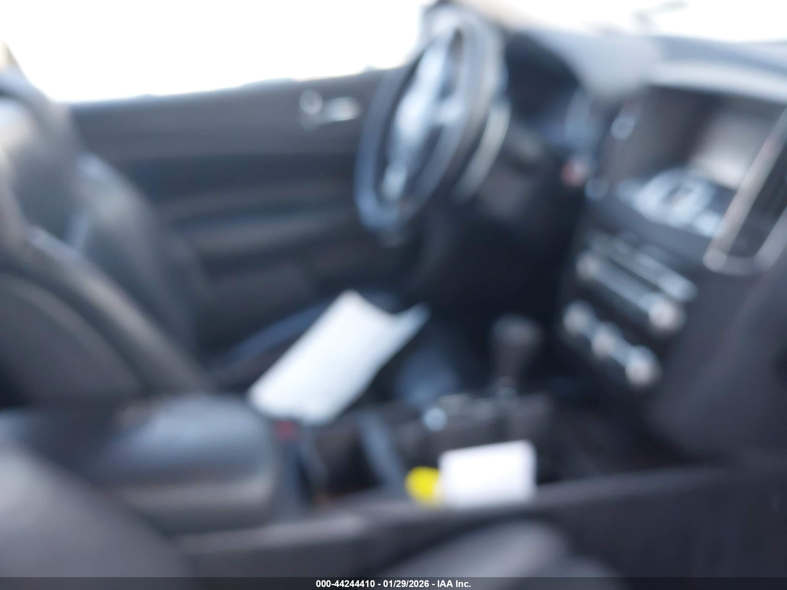 NISSAN MAXIMA image 5