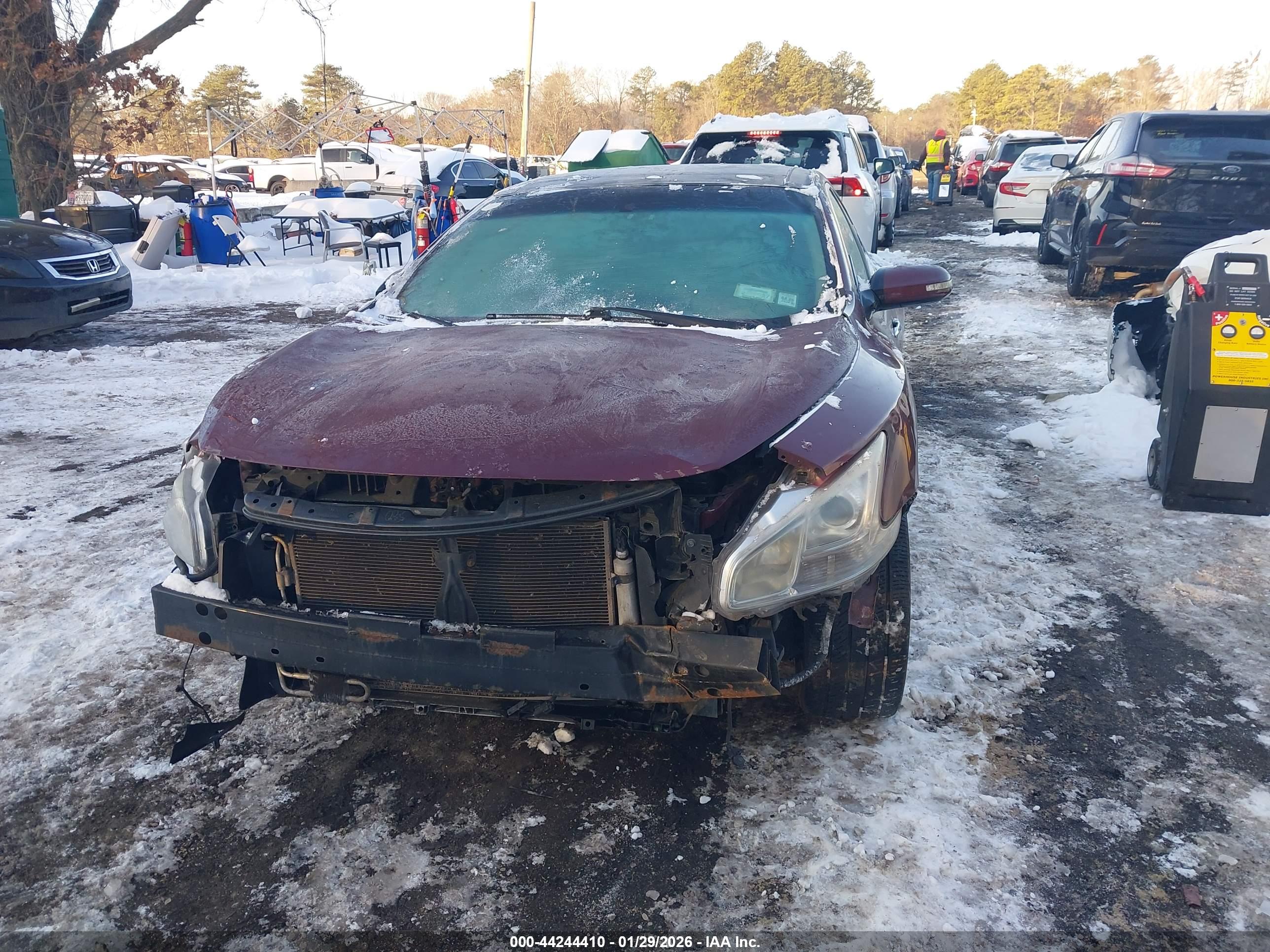 NISSAN MAXIMA image 6