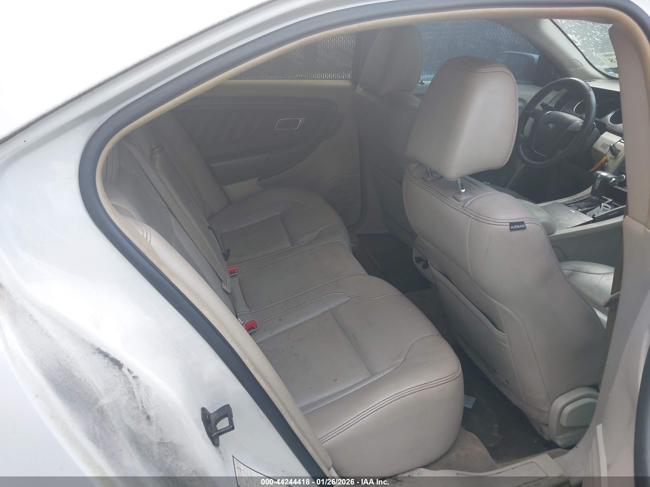 FORD TAURUS image 8