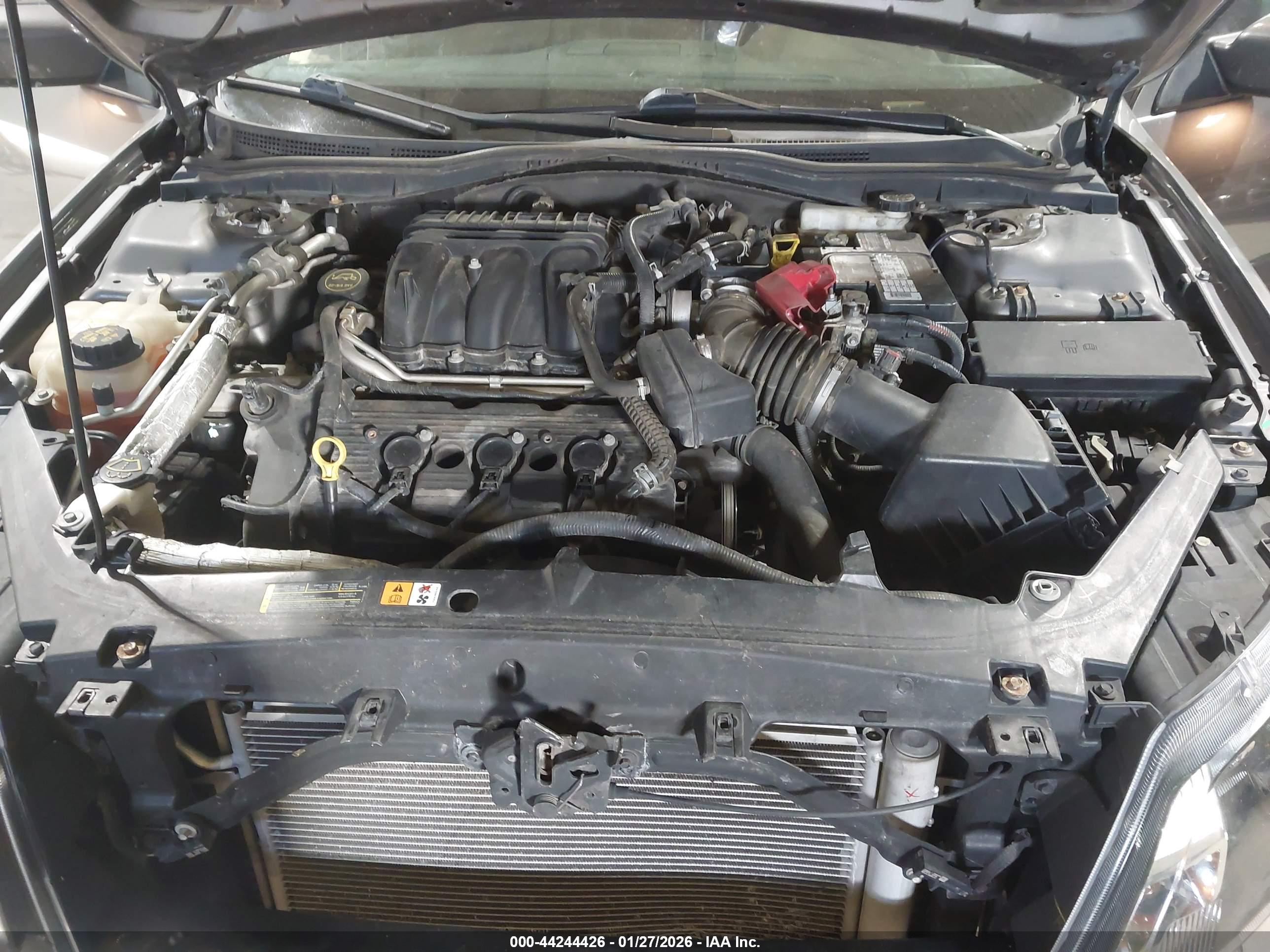 FORD FUSION image 10