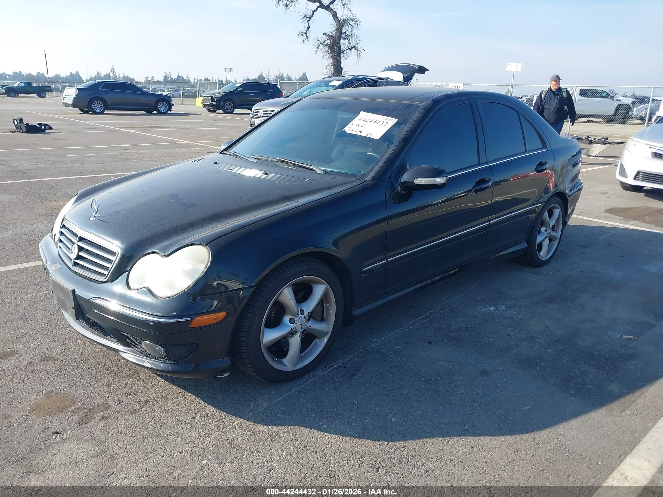 MERCEDES-BENZ C image 2