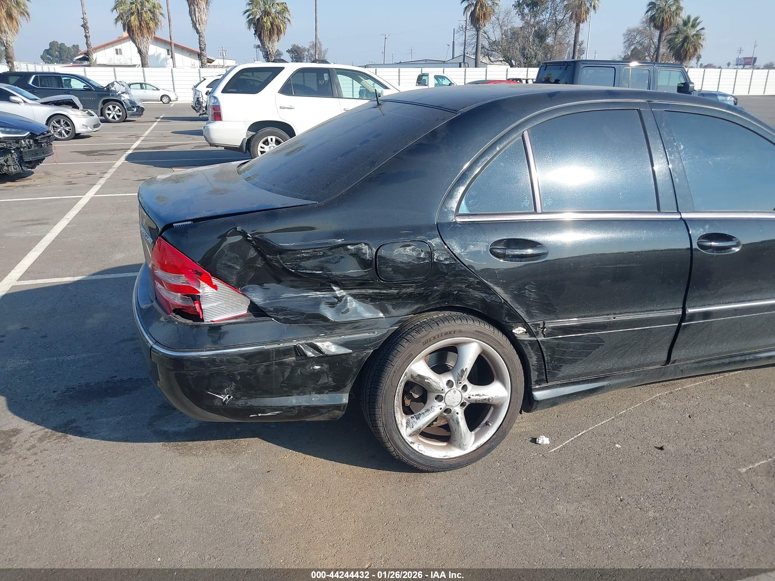 MERCEDES-BENZ C image 6