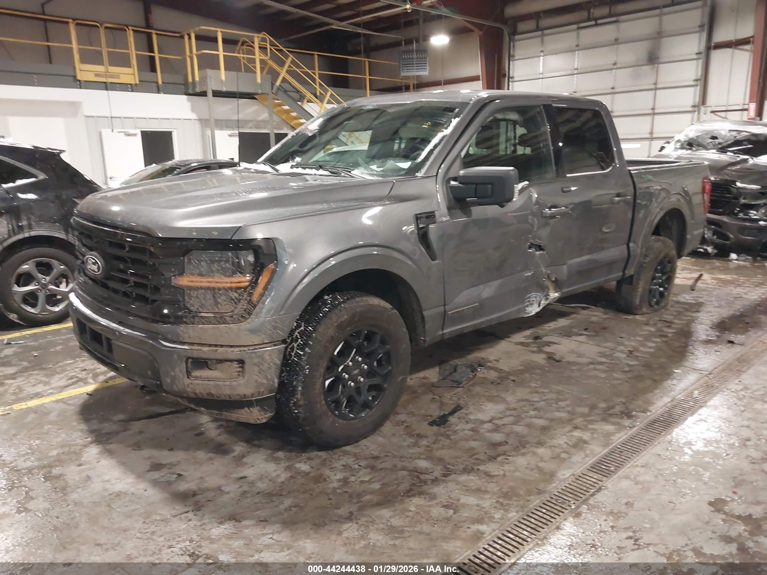 FORD F-150 image 2