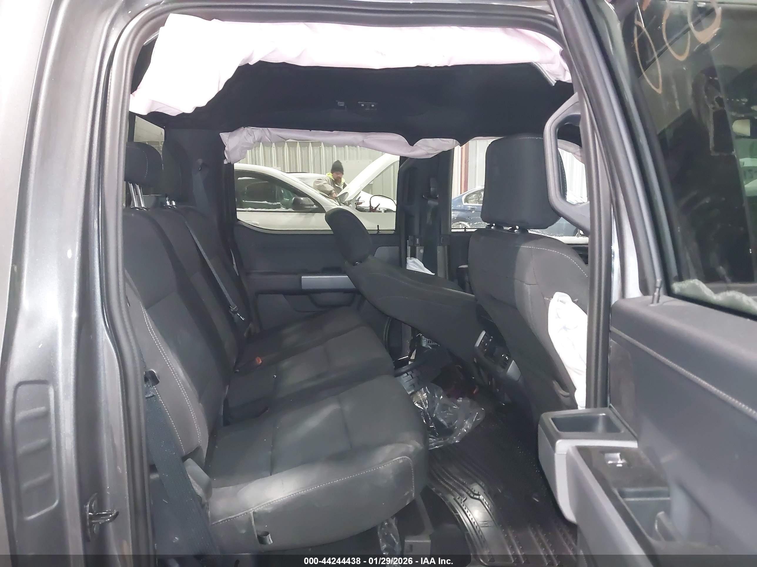 FORD F-150 image 8