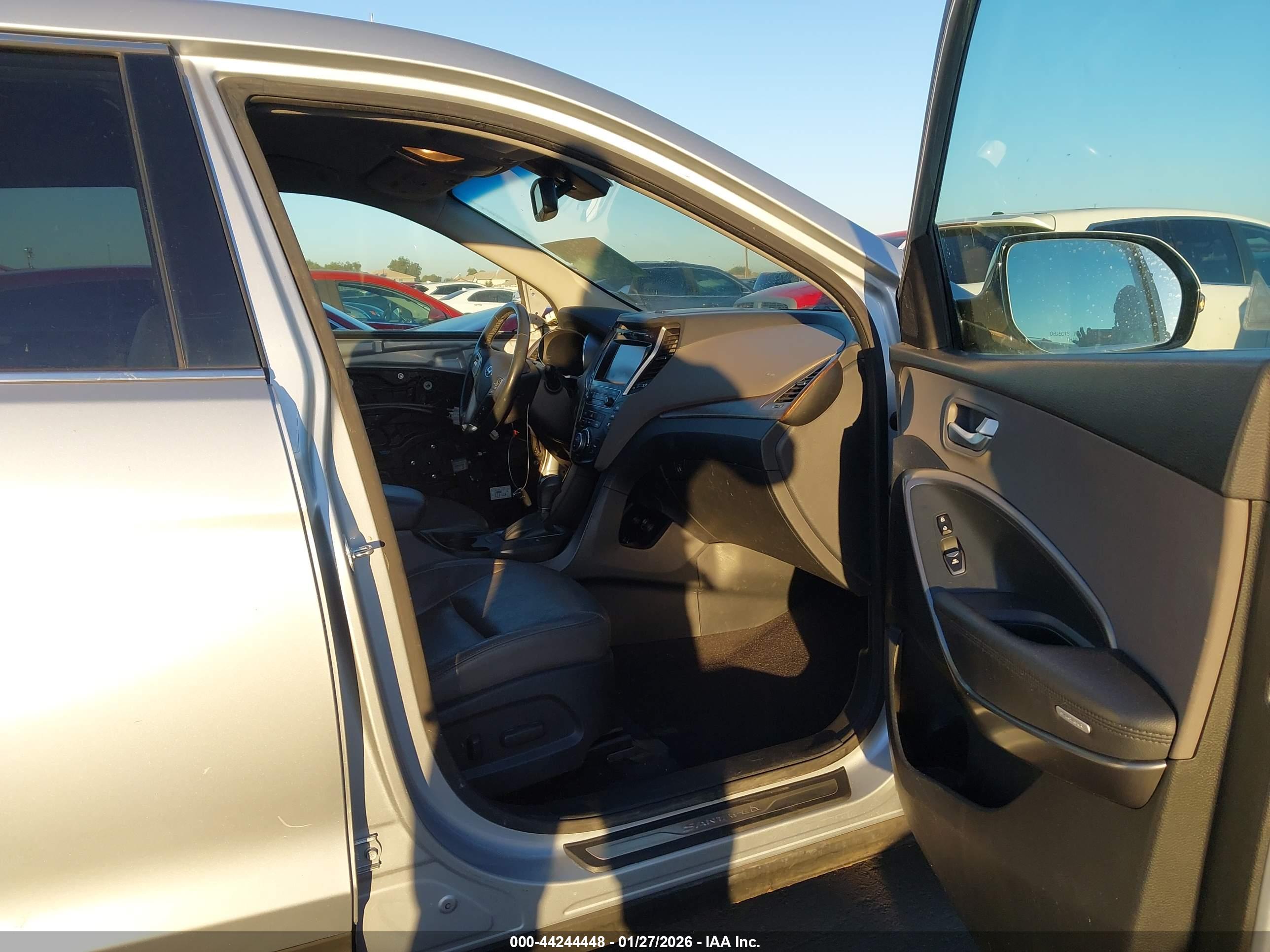 HYUNDAI SANTA image 5