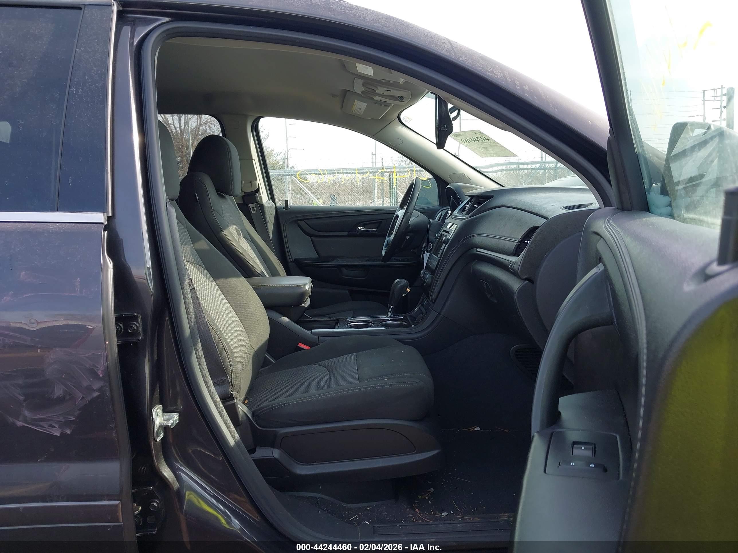 CHEVROLET TRAVERSE image 5