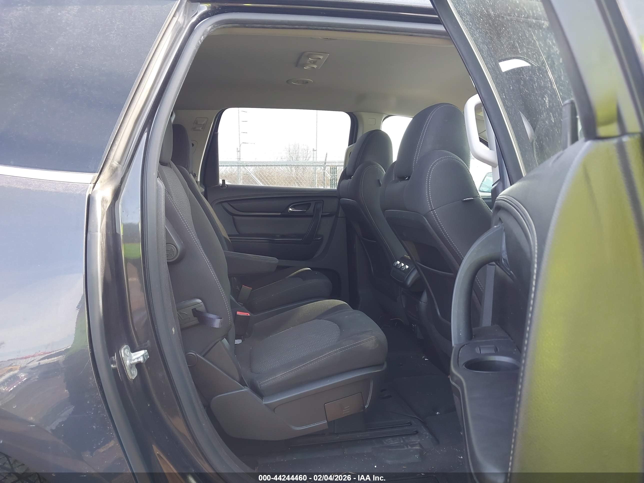 CHEVROLET TRAVERSE image 8