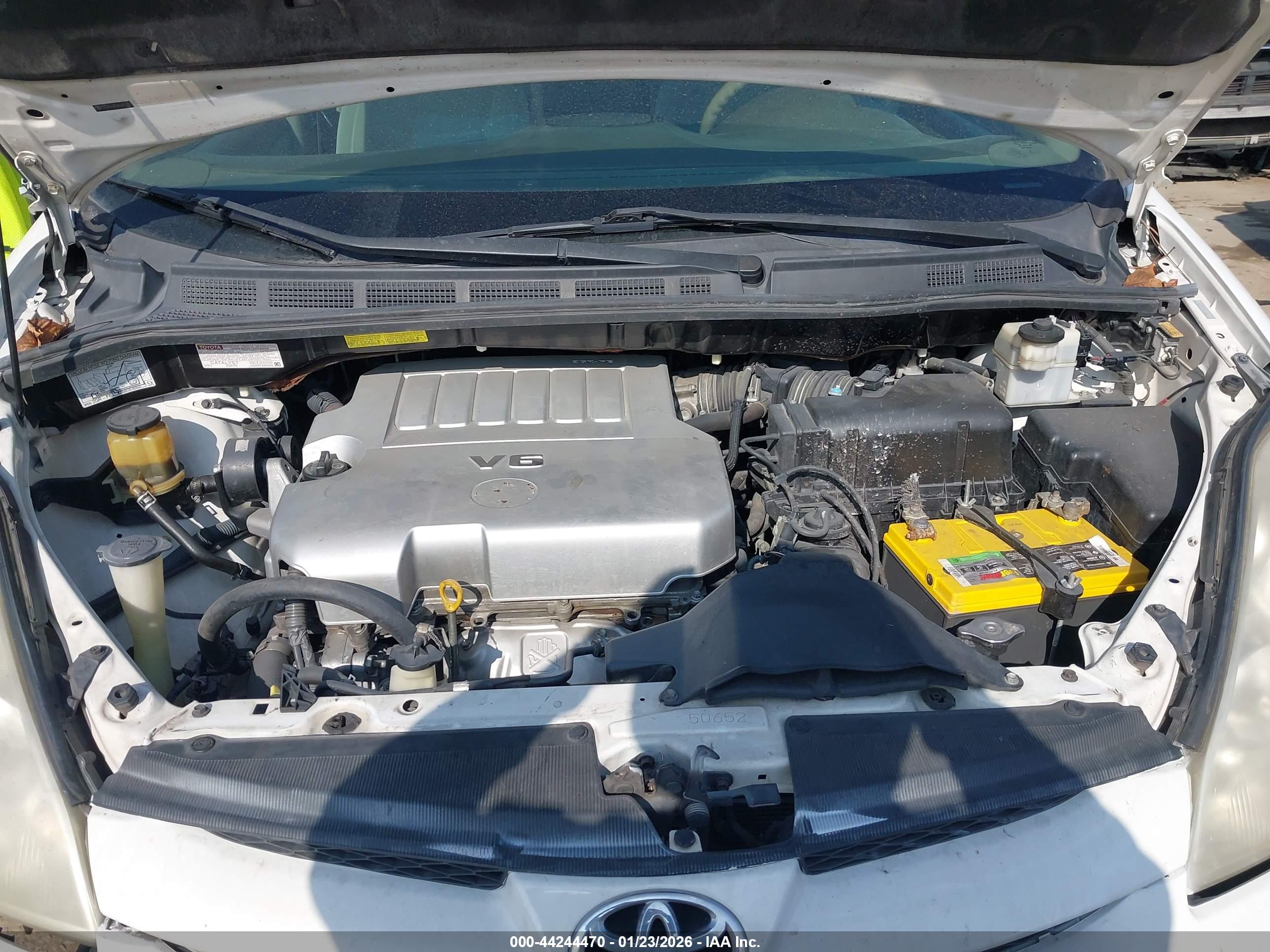 TOYOTA SIENNA image 10