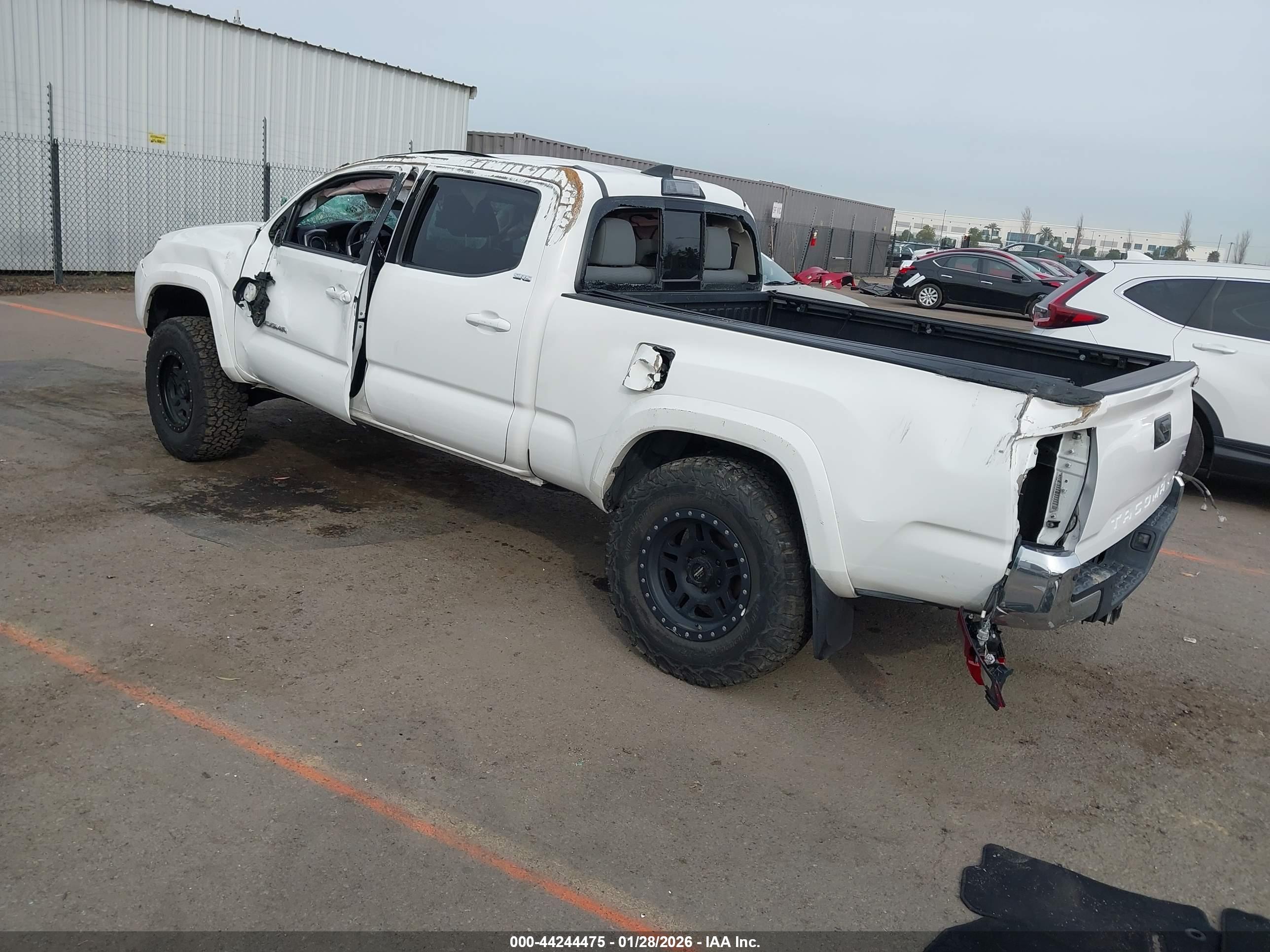 TOYOTA TACOMA image 3
