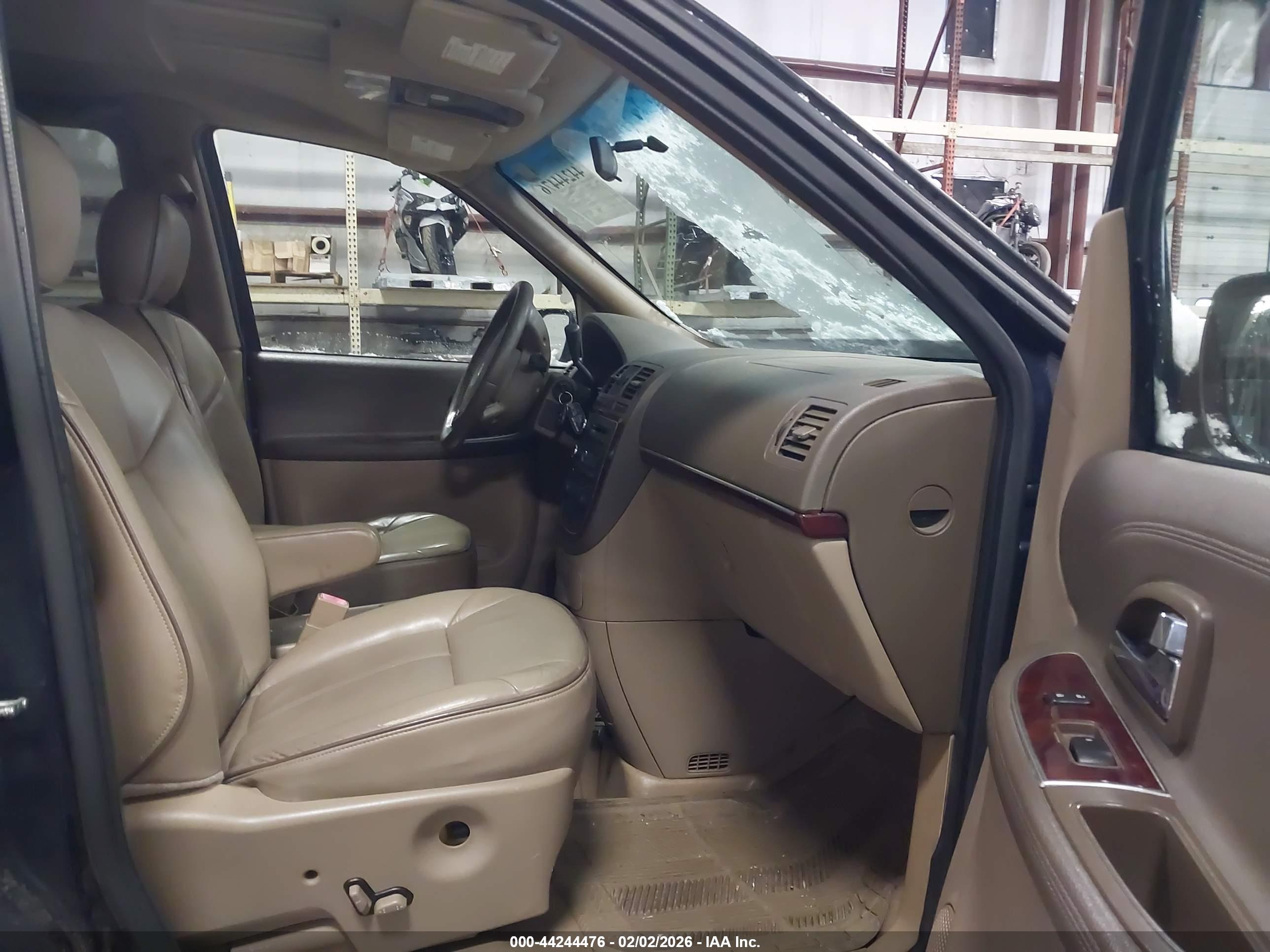 BUICK TERRAZA image 5
