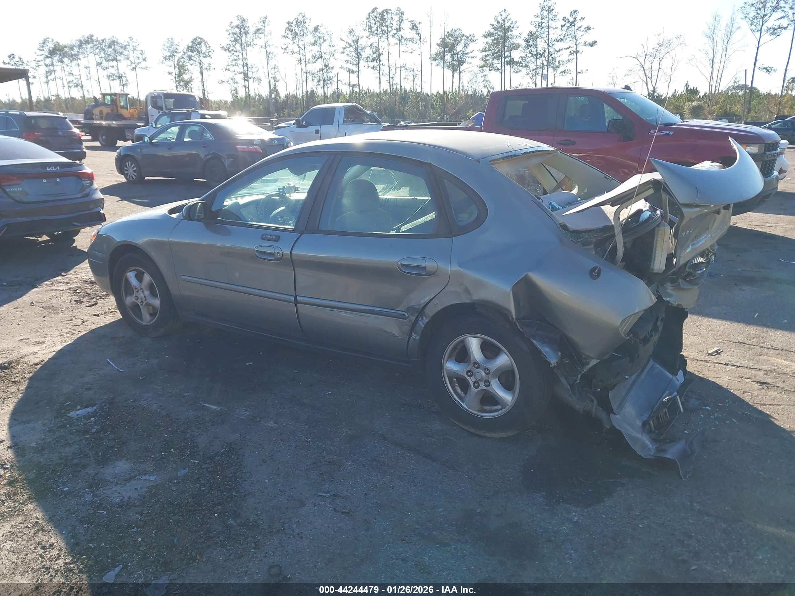 FORD TAURUS image 3