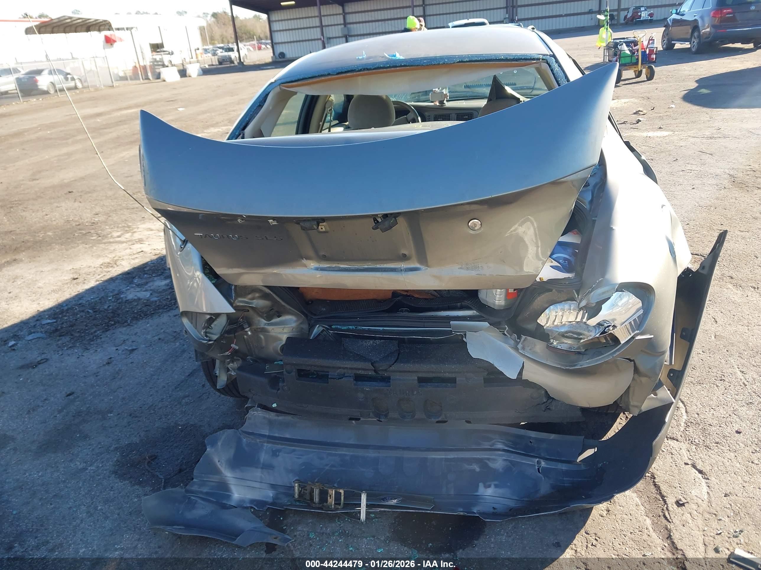 FORD TAURUS image 6
