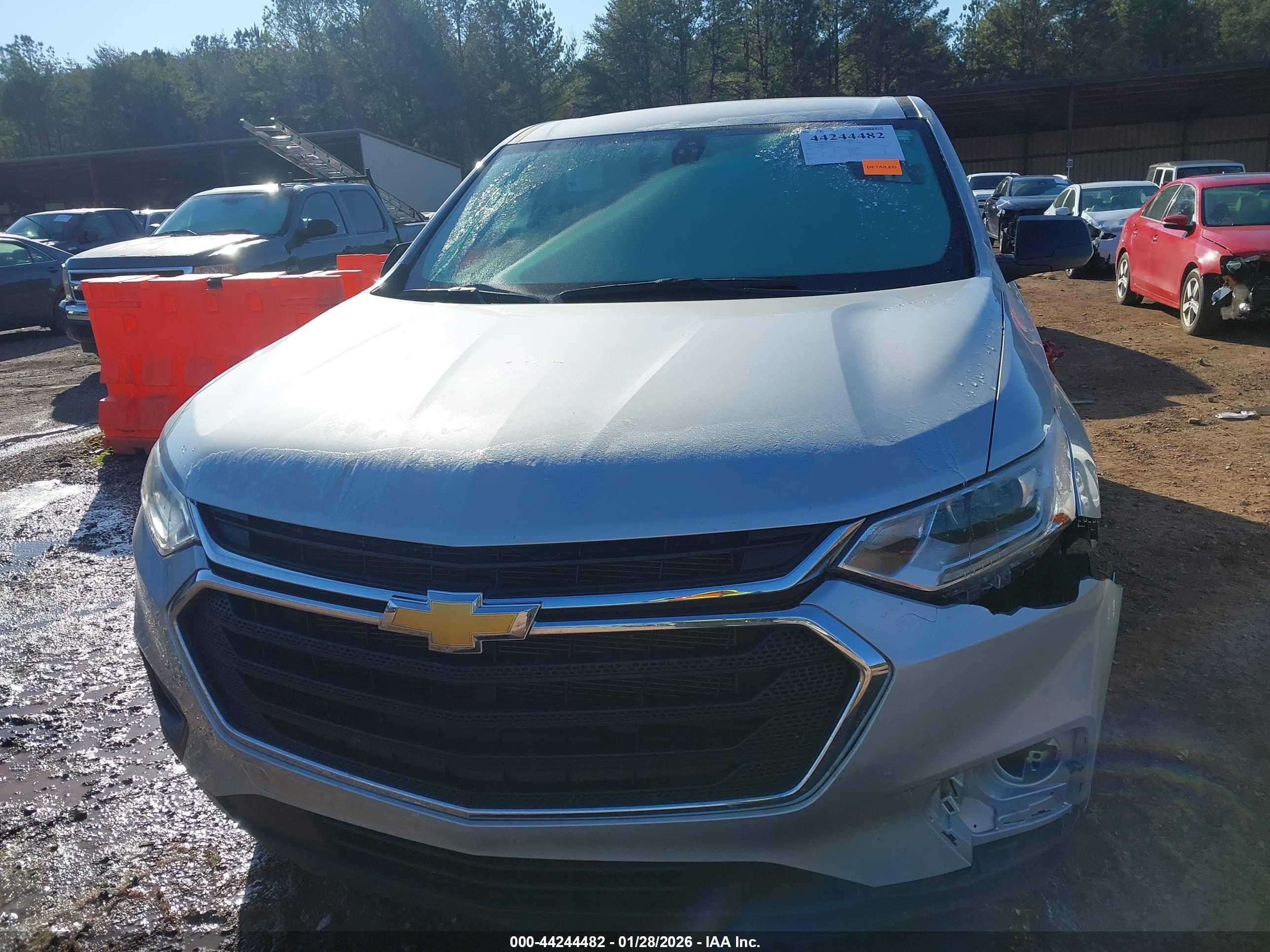 CHEVROLET TRAVERSE image 6