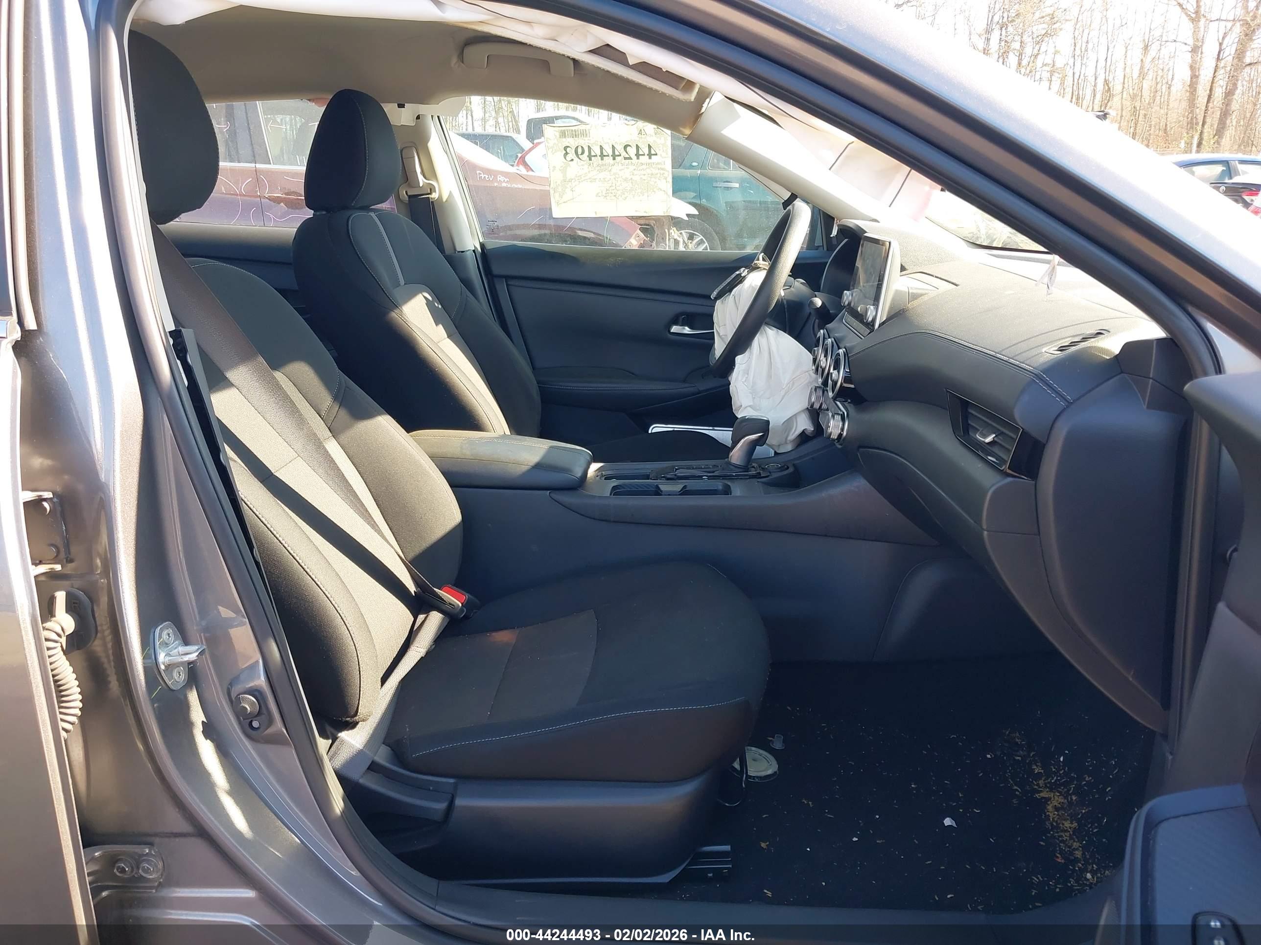 NISSAN SENTRA image 5